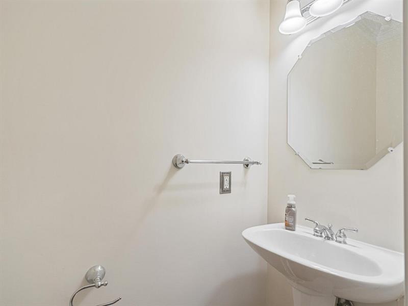 205 16th Street NW Unit 6