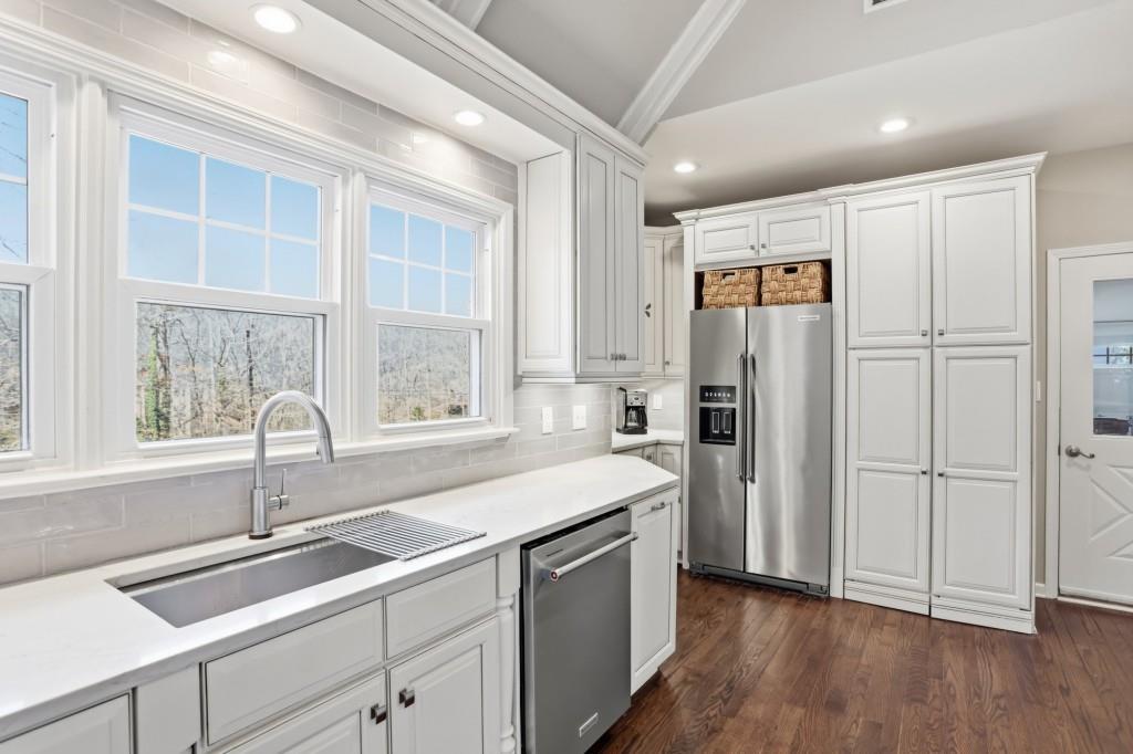 4170 Blackland Drive