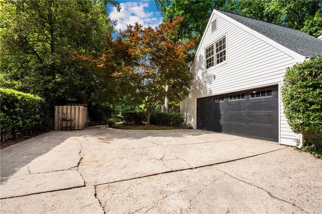 4868 Hampton Lake Drive