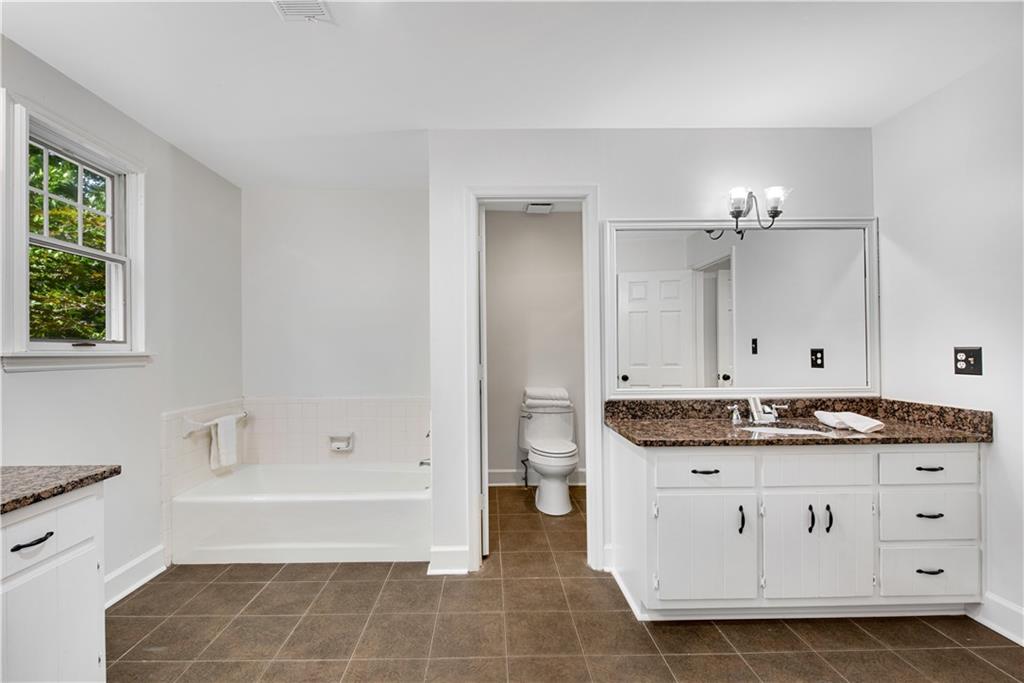 4868 Hampton Lake Drive