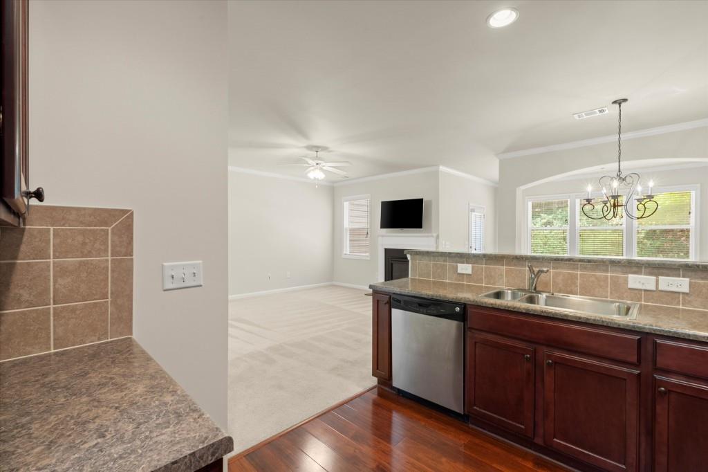 4240 Weavers White Lane