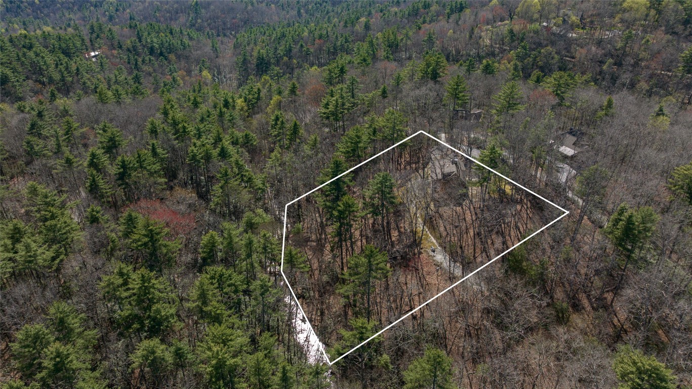 649 Wild River Road