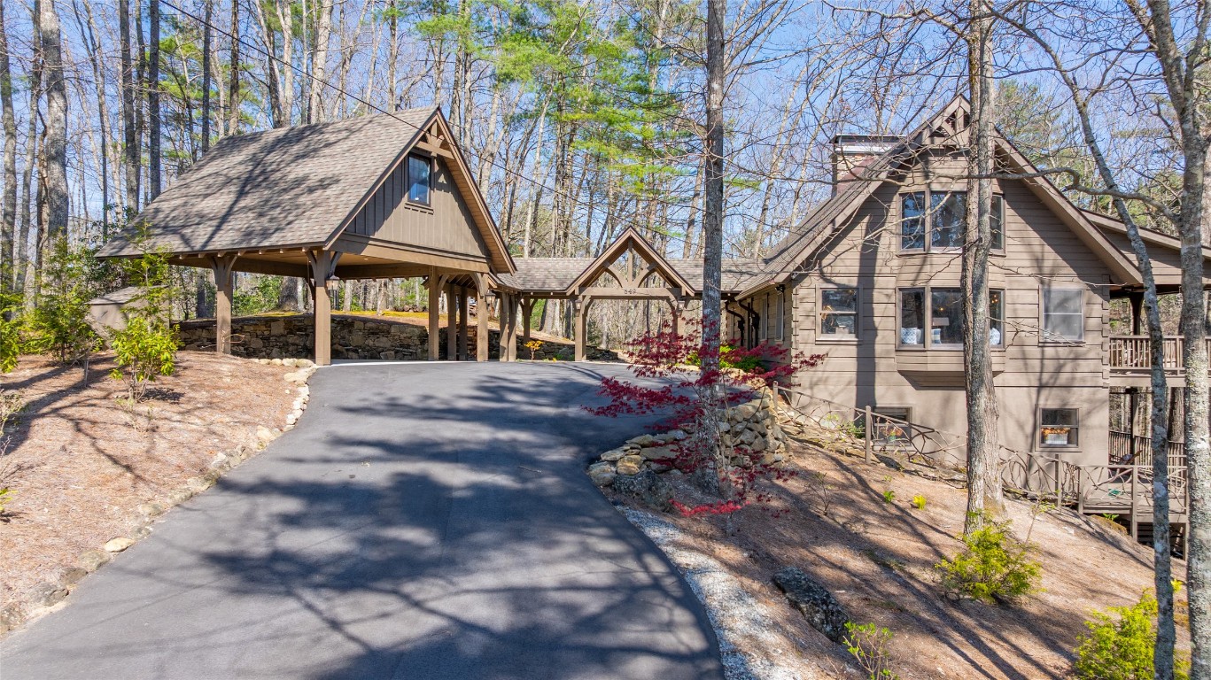 649 Wild River Road