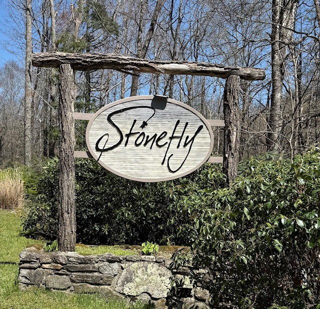 649 Wild River Road