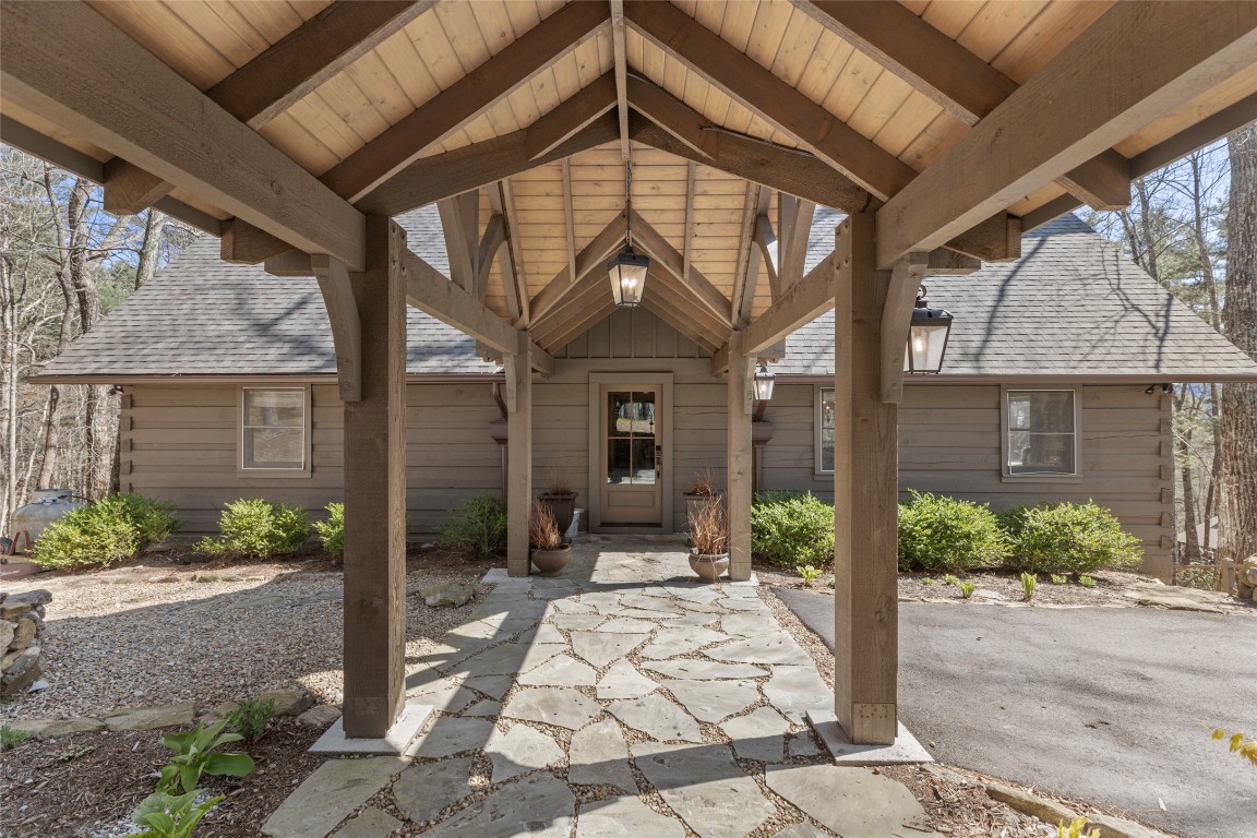 649 Wild River Road