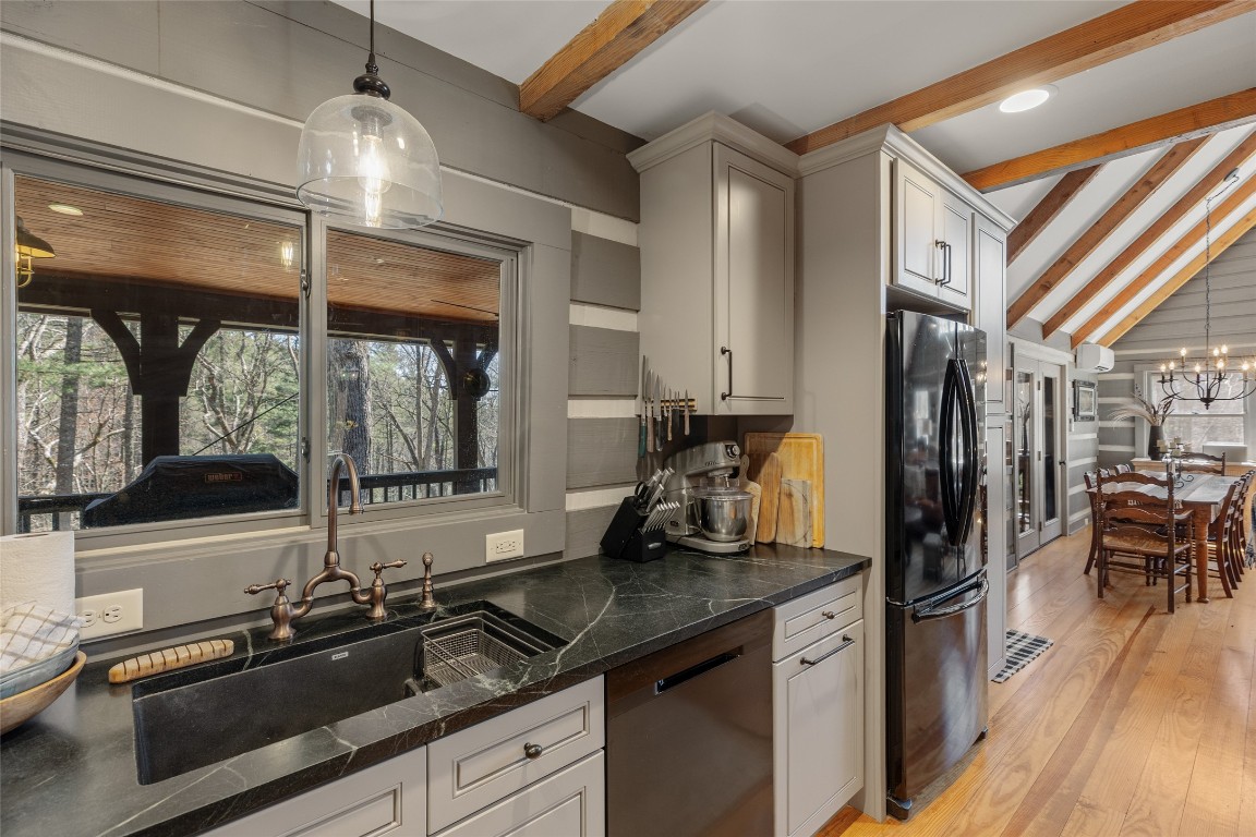 649 Wild River Road