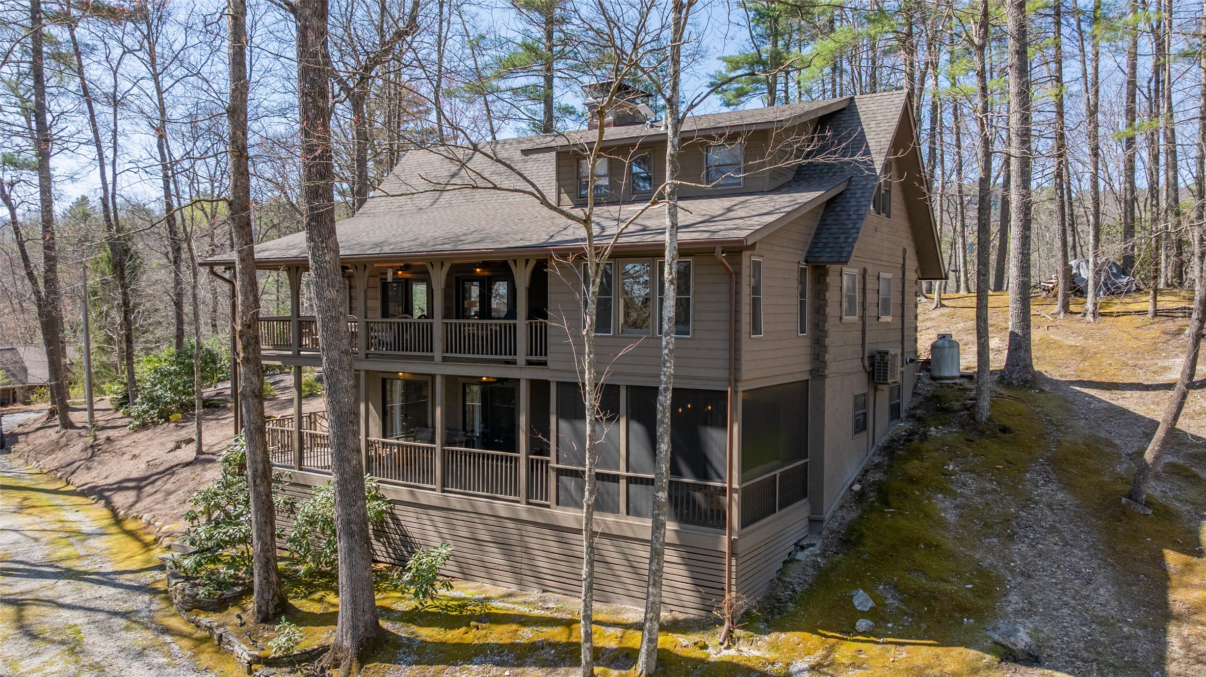 649 Wild River Road