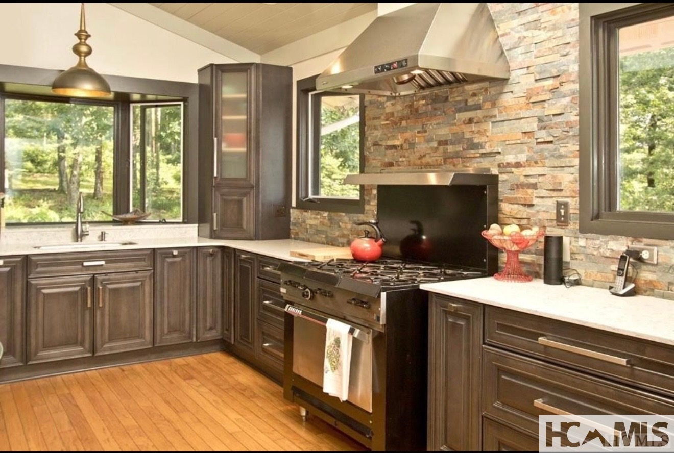 478 Hickory Knut Gap Road