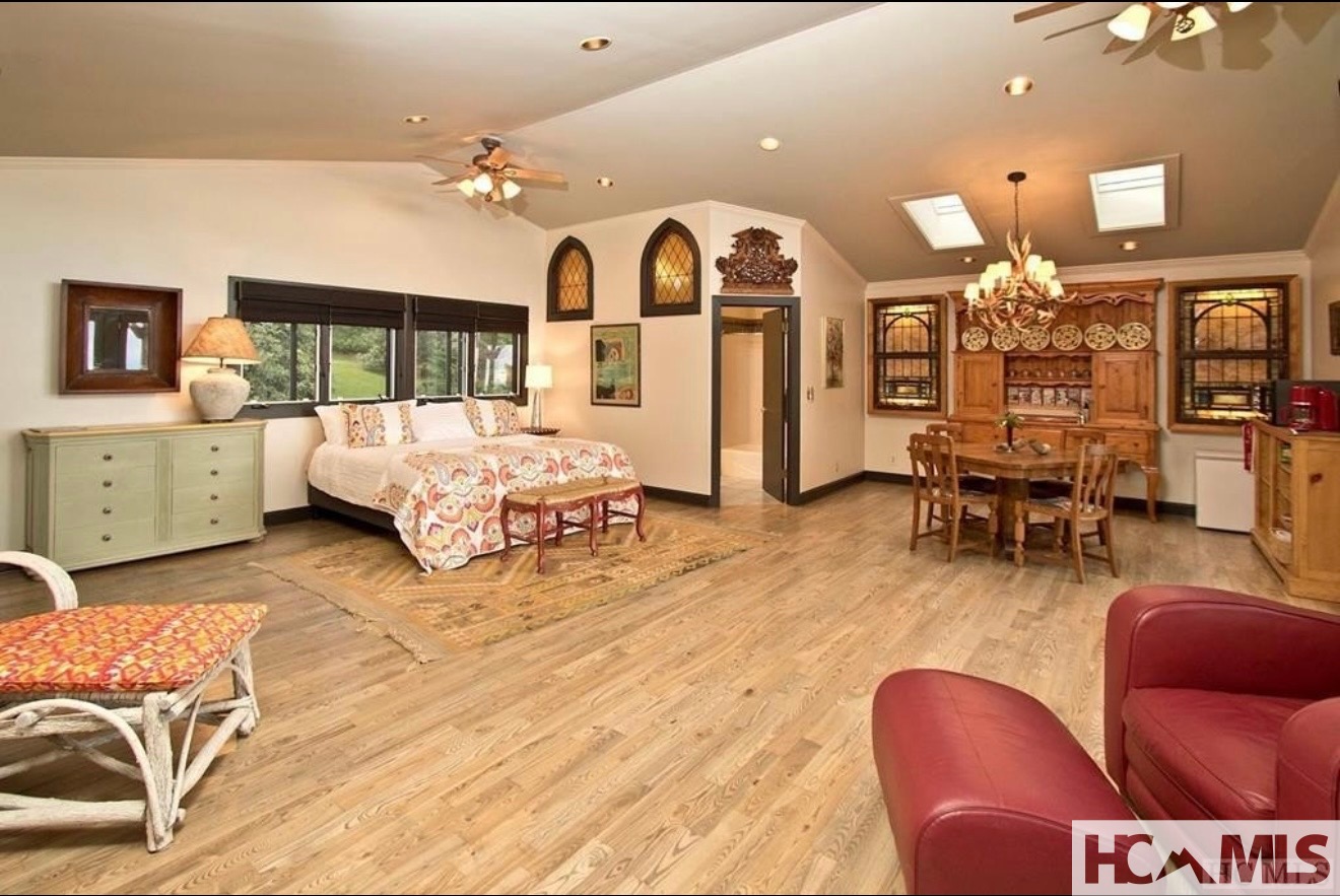 478 Hickory Knut Gap Road