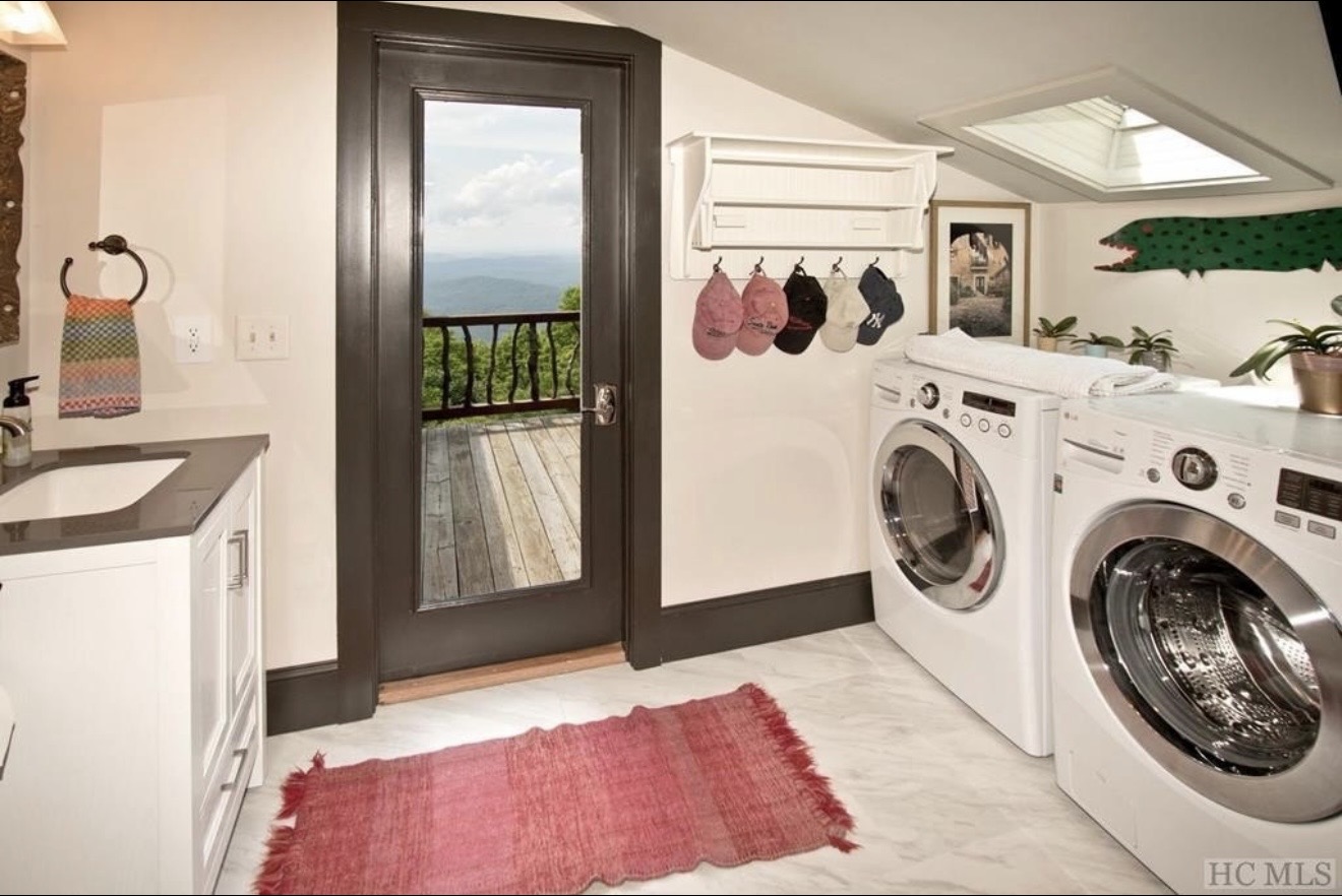 478 Hickory Knut Gap Road