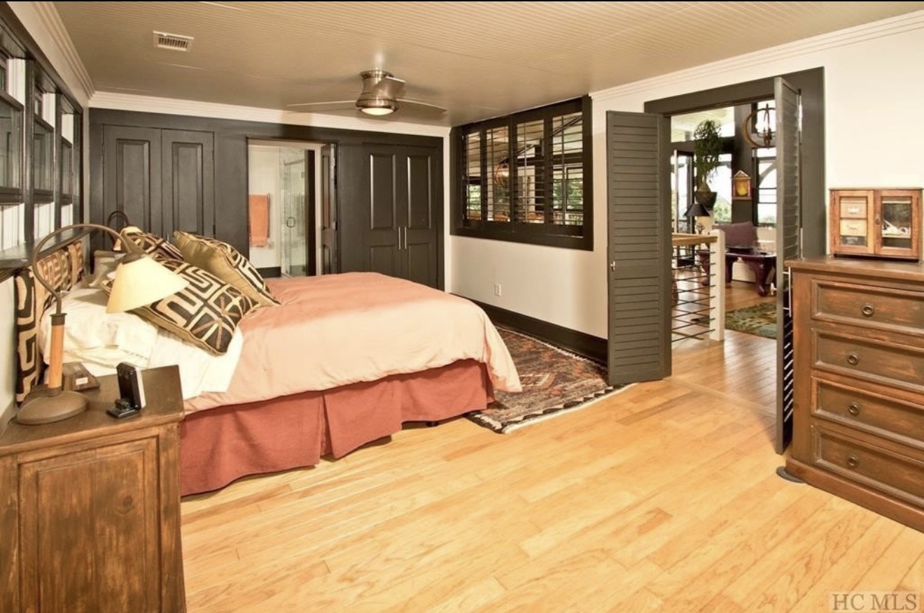 478 Hickory Knut Gap Road