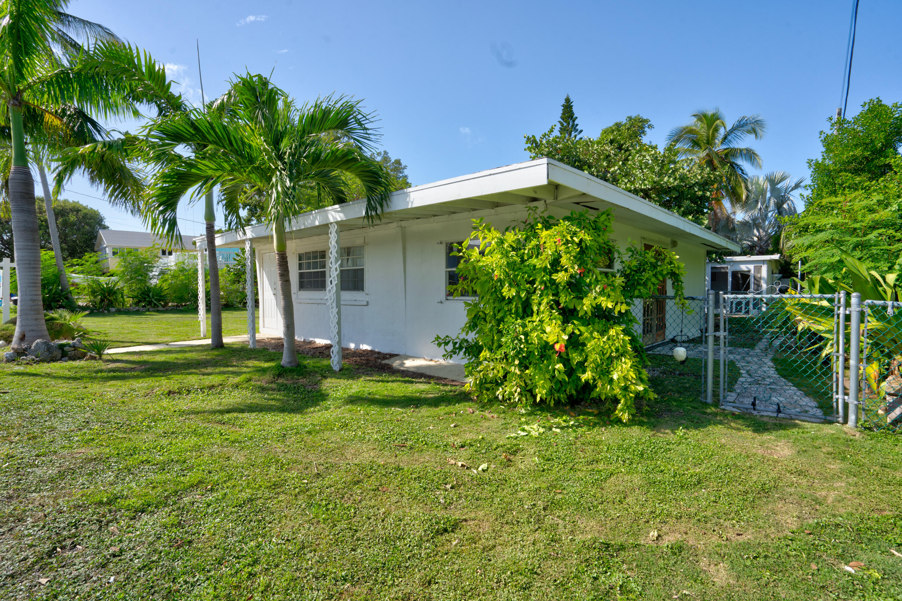 15 Seaside Avenue
