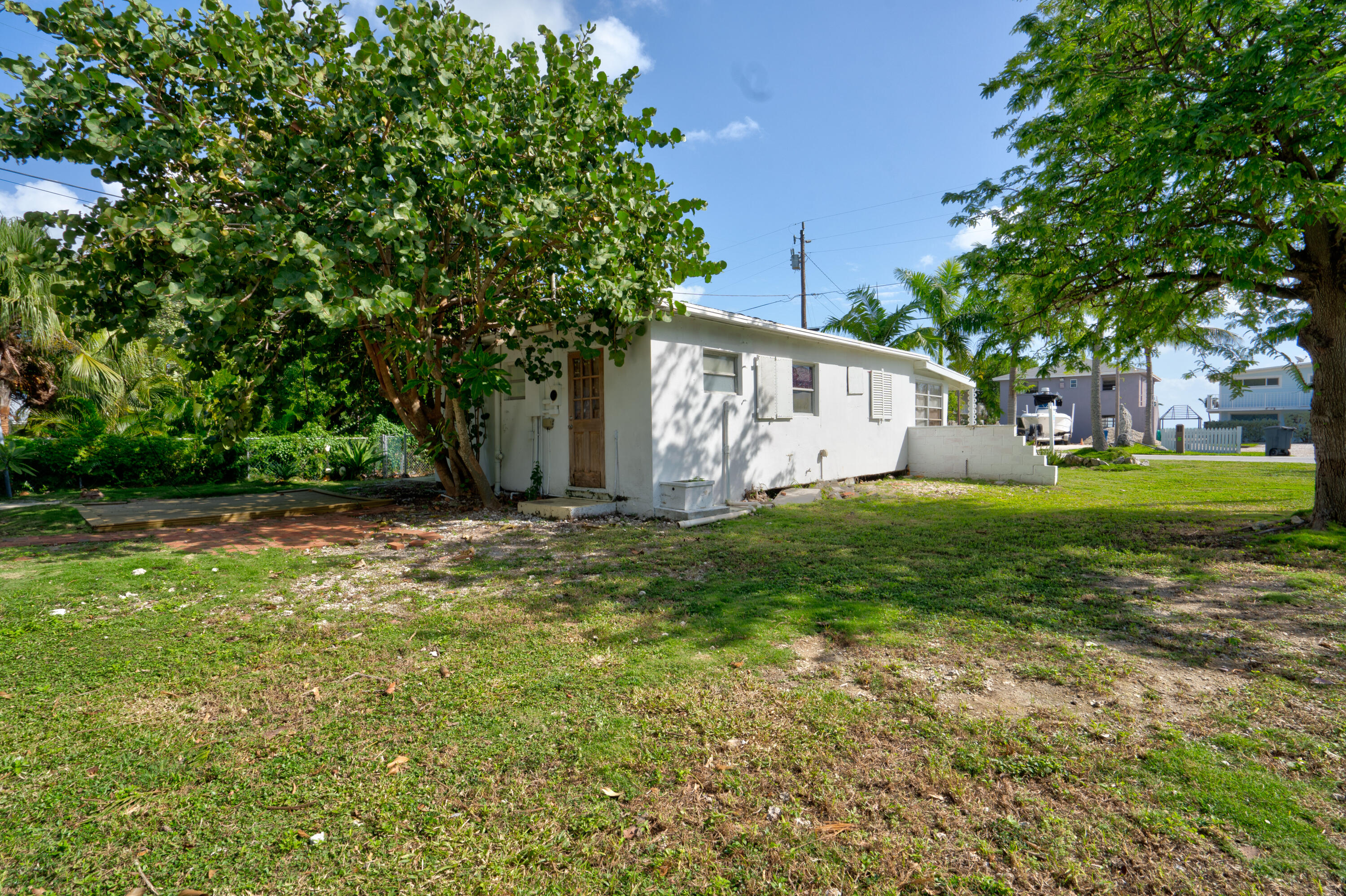 15 Seaside Avenue