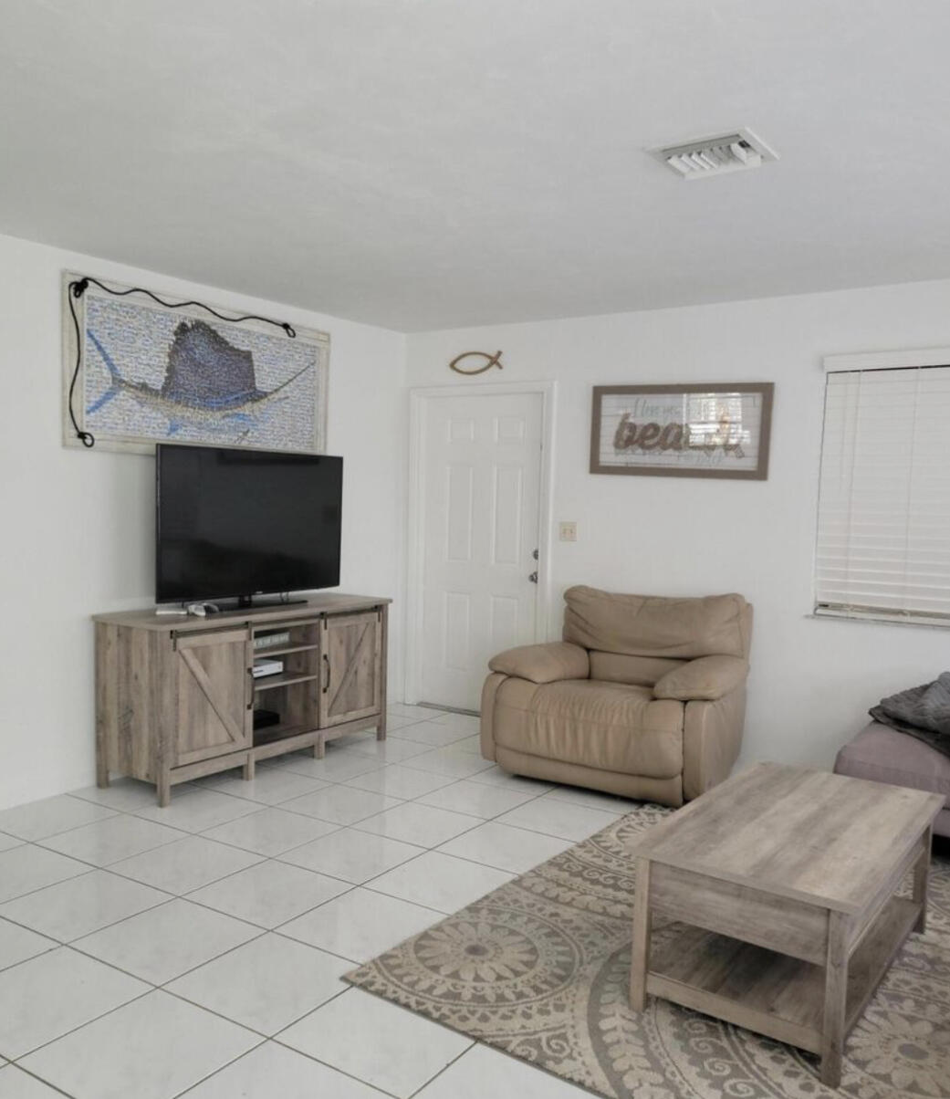13 Hibiscus Drive