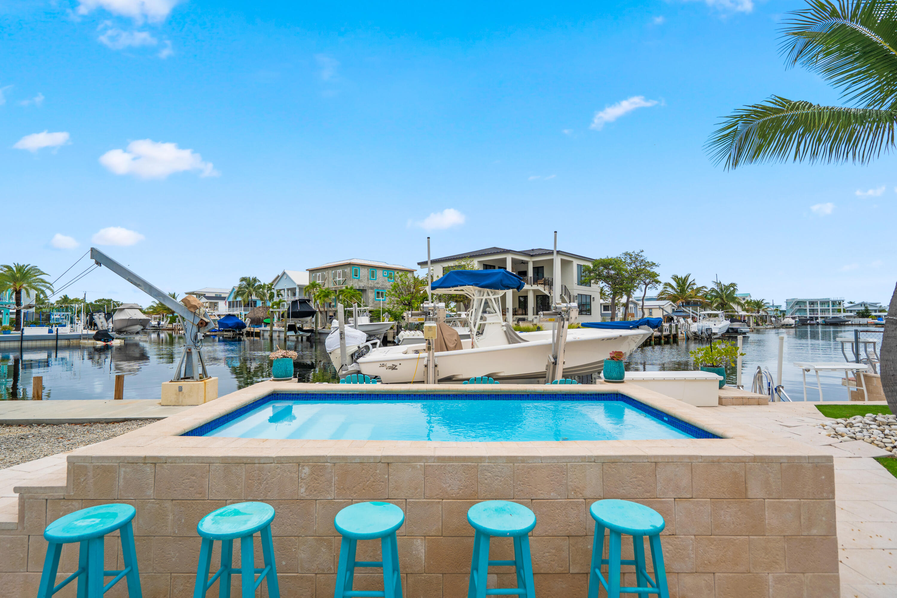 933 Tropical Lane