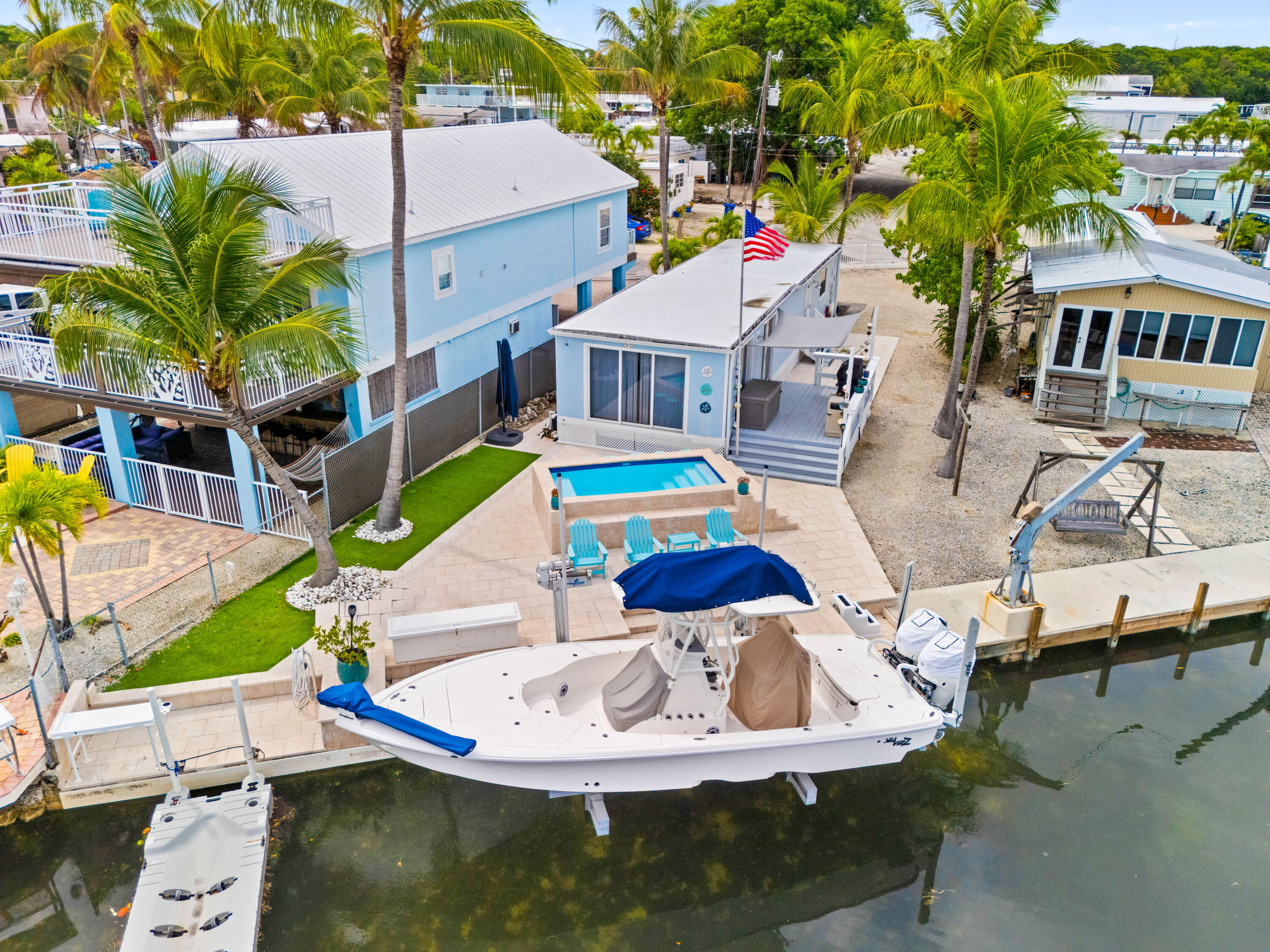933 Tropical Lane