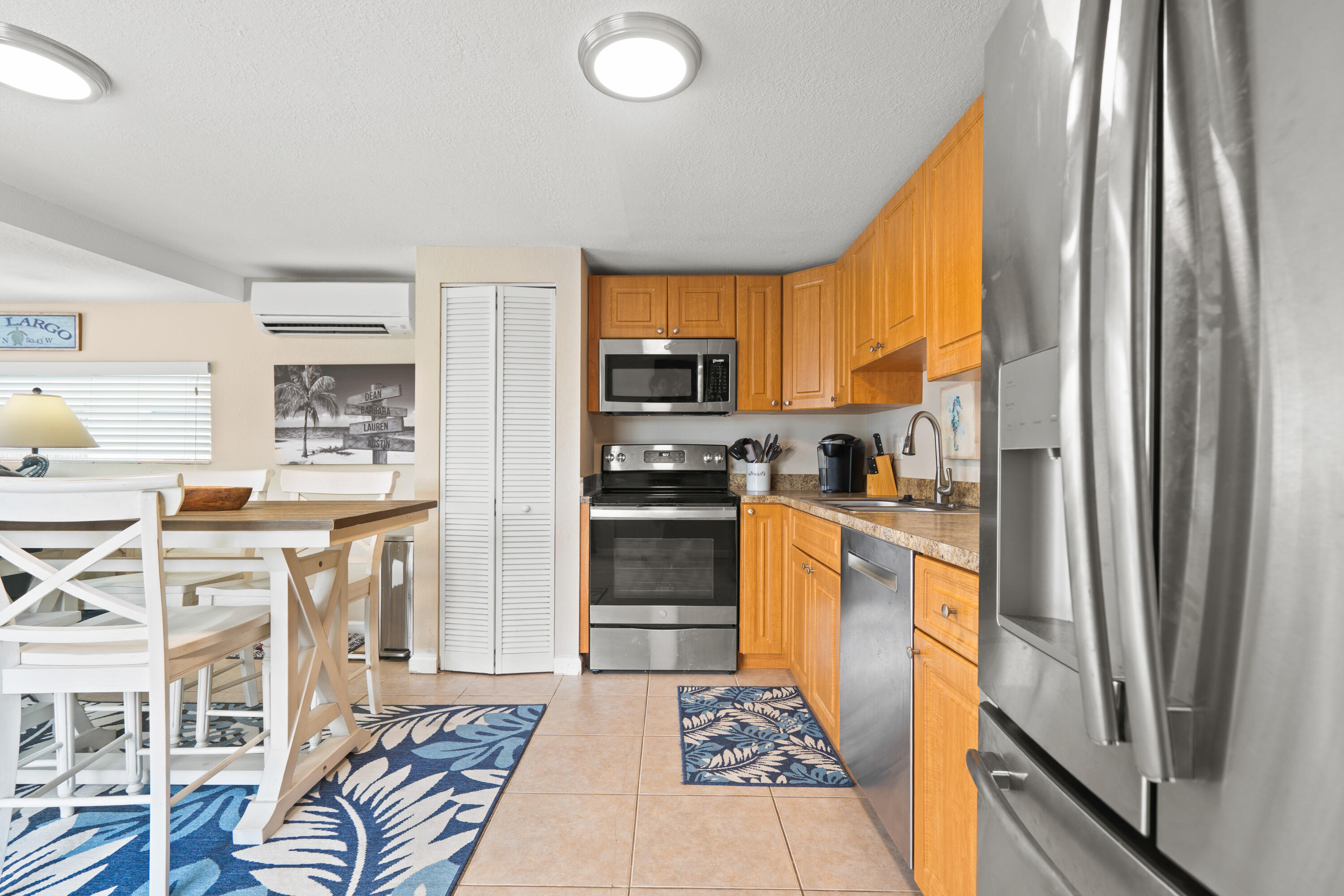 933 Tropical Lane