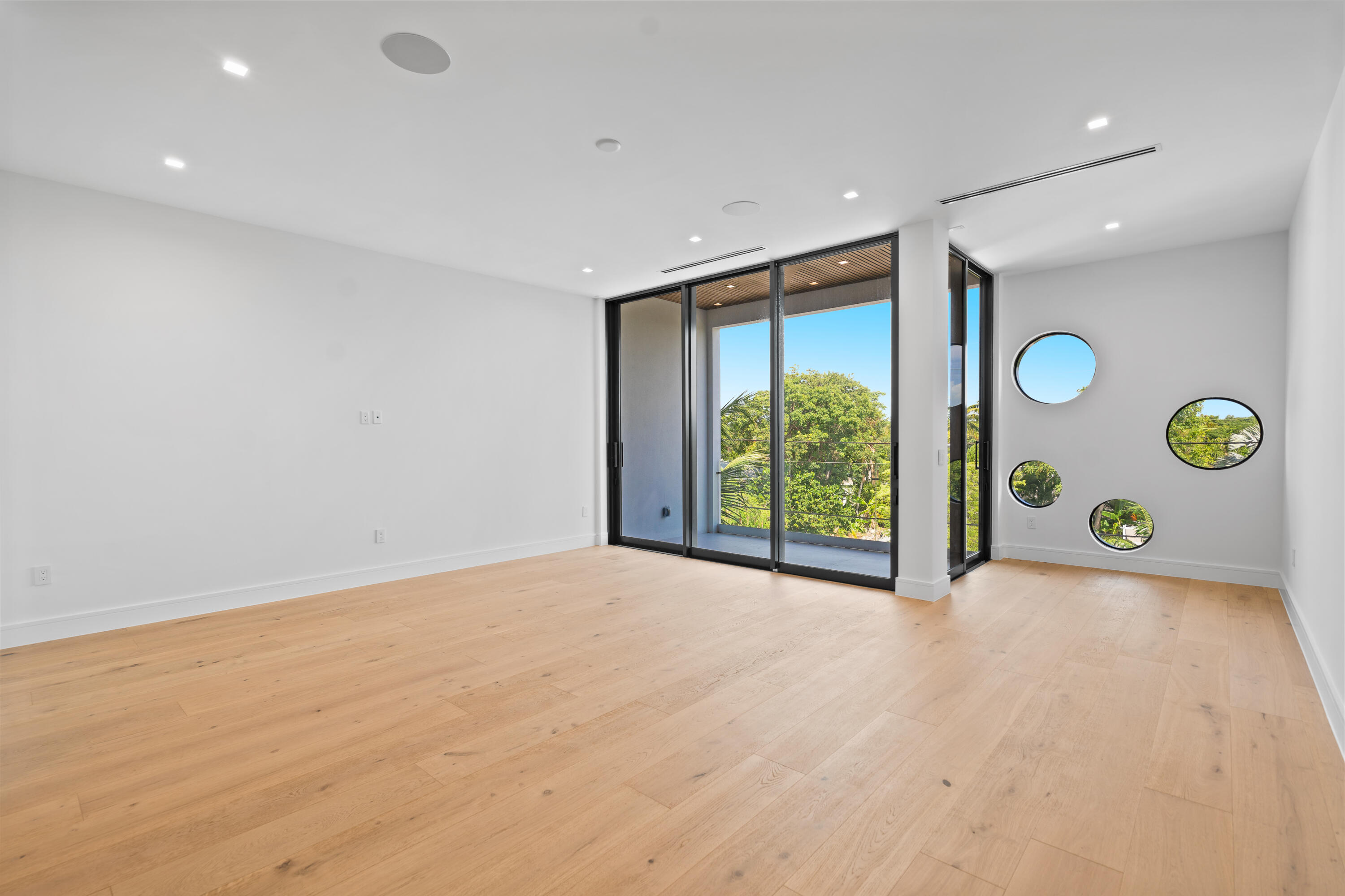 16 Seaside Avenue