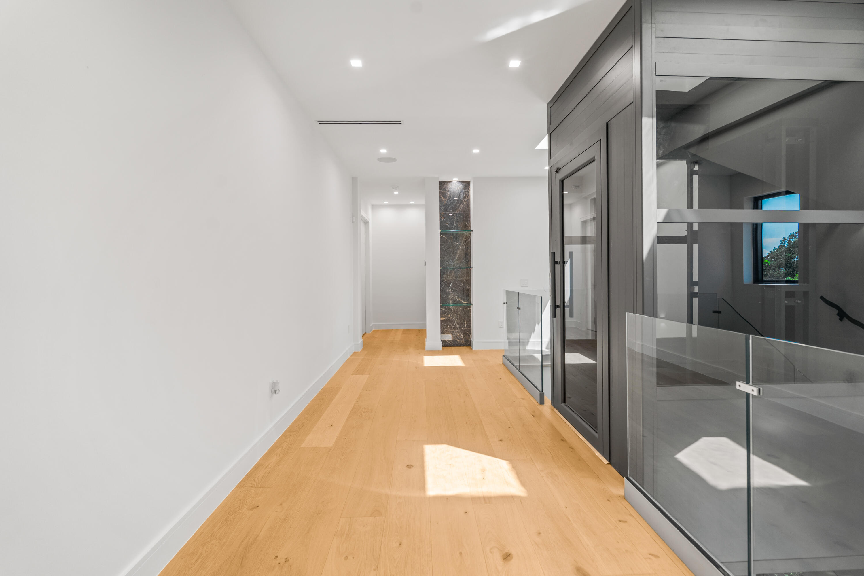 16 Seaside Avenue