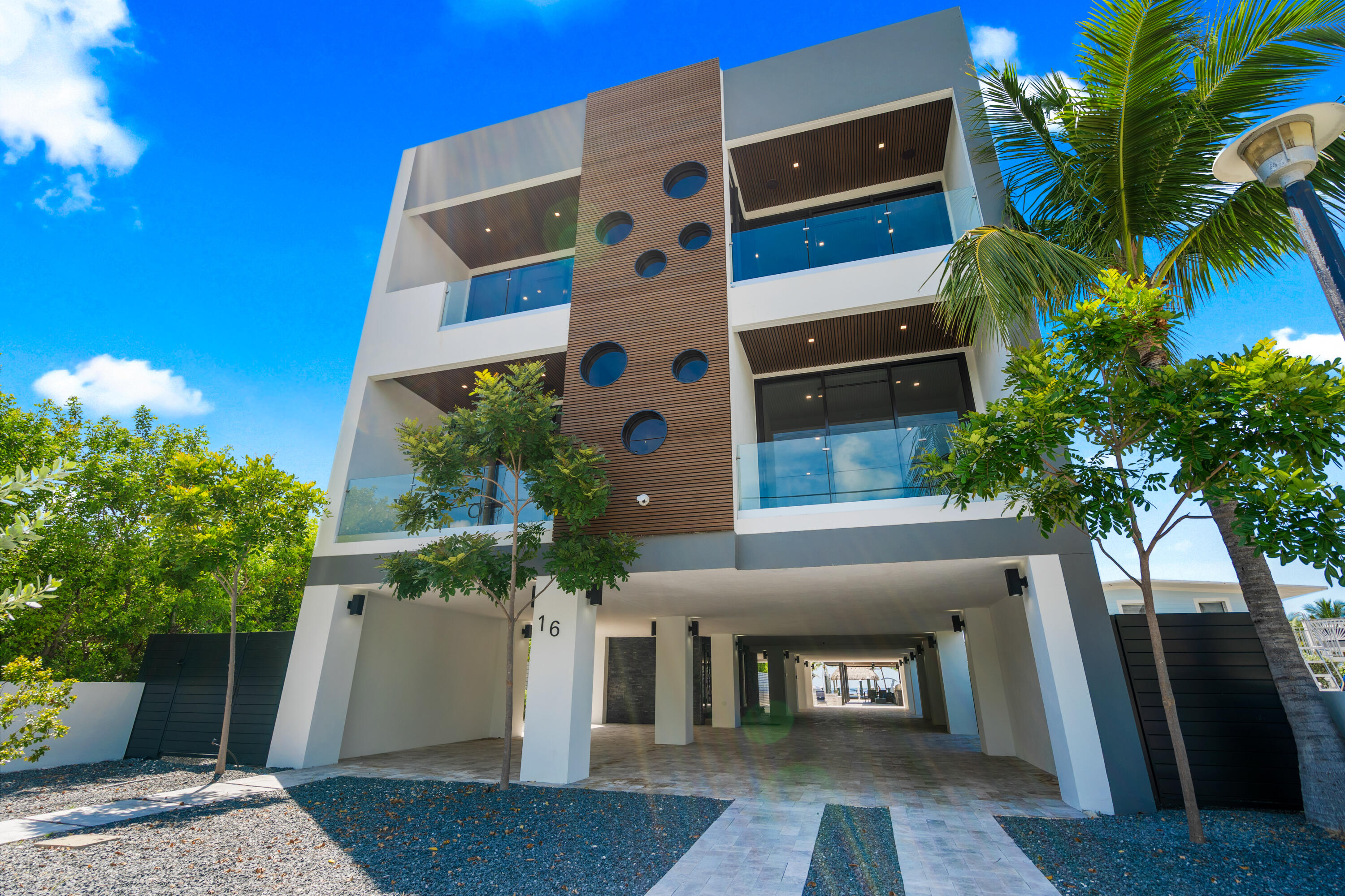 16 Seaside Avenue