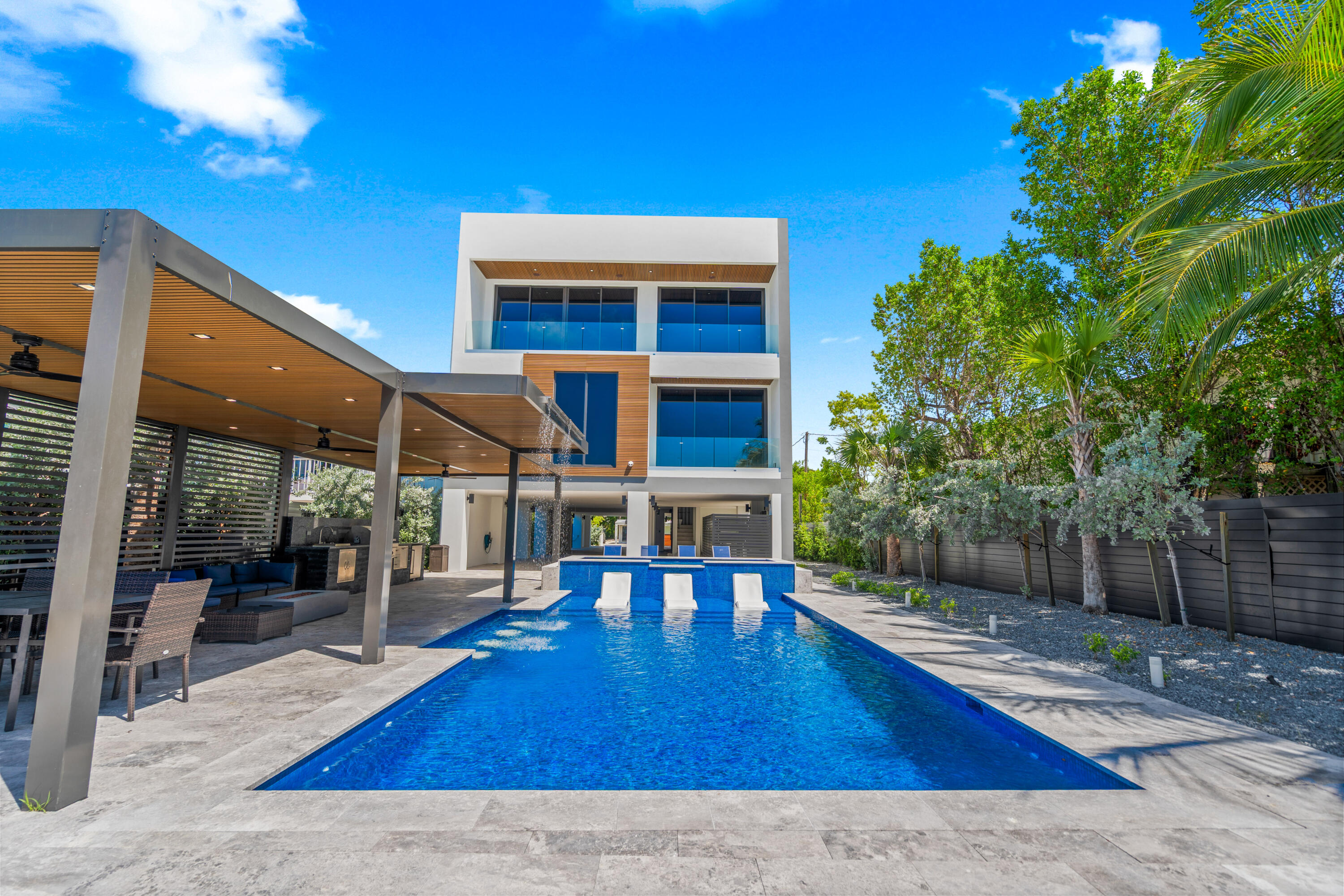 16 Seaside Avenue