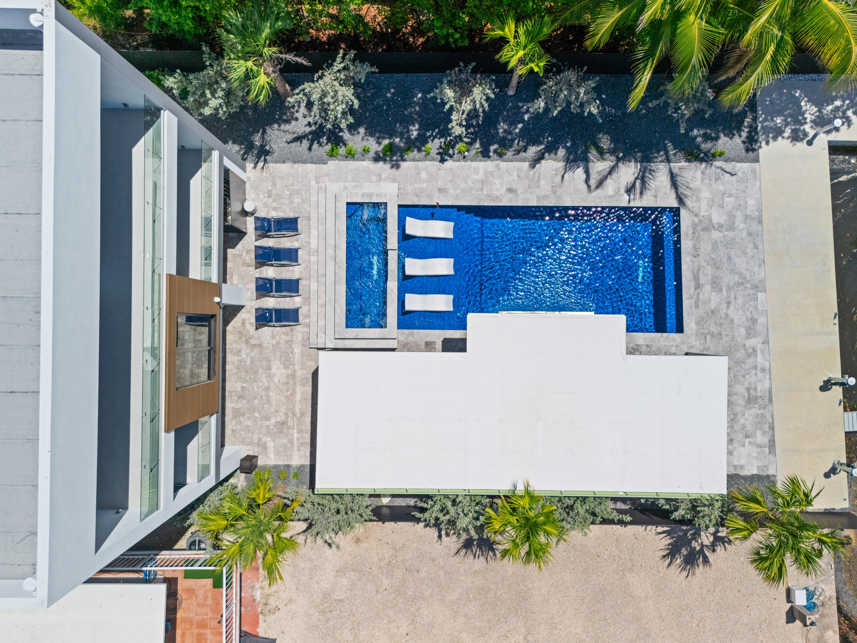 16 Seaside Avenue