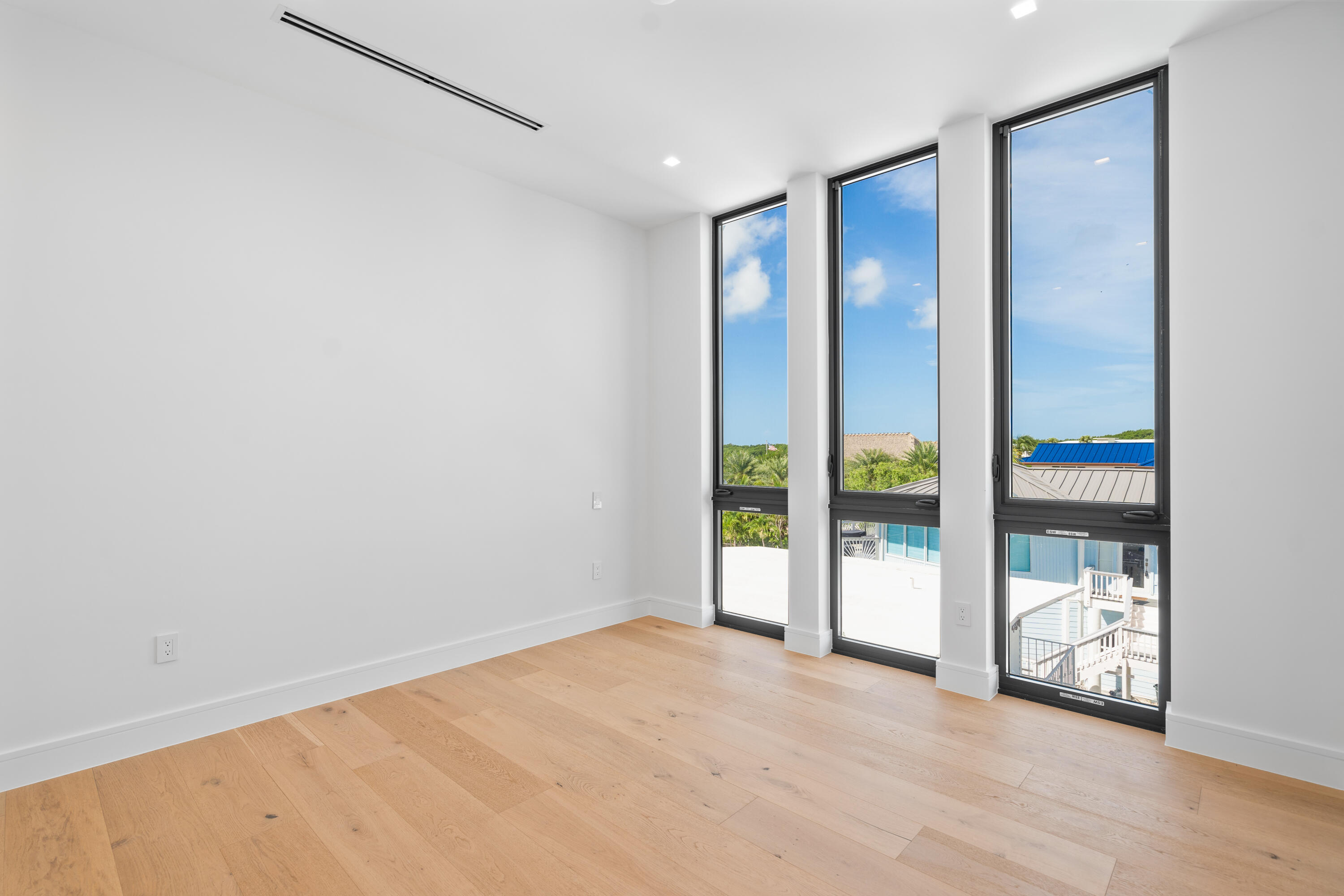 16 Seaside Avenue