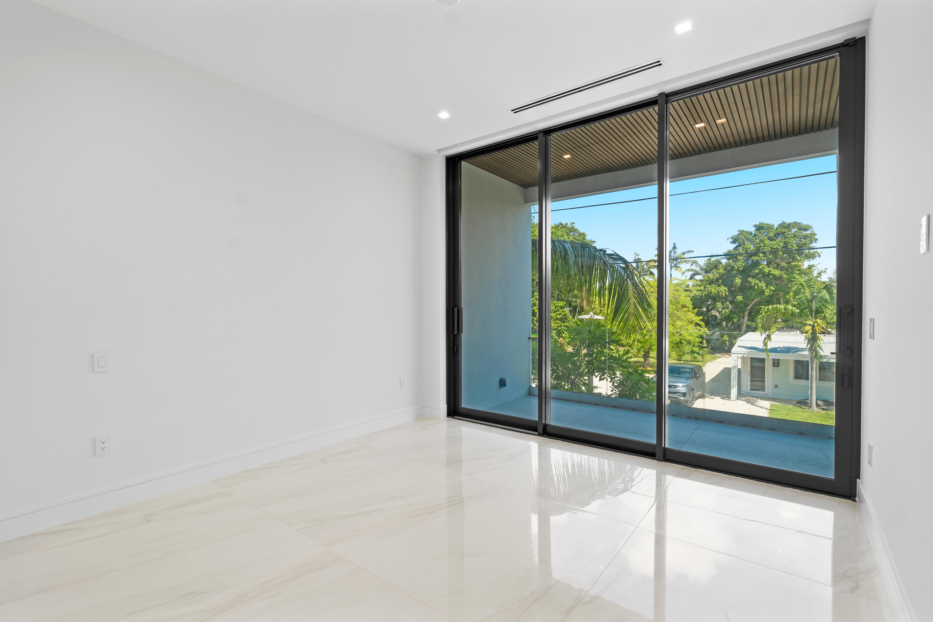 16 Seaside Avenue