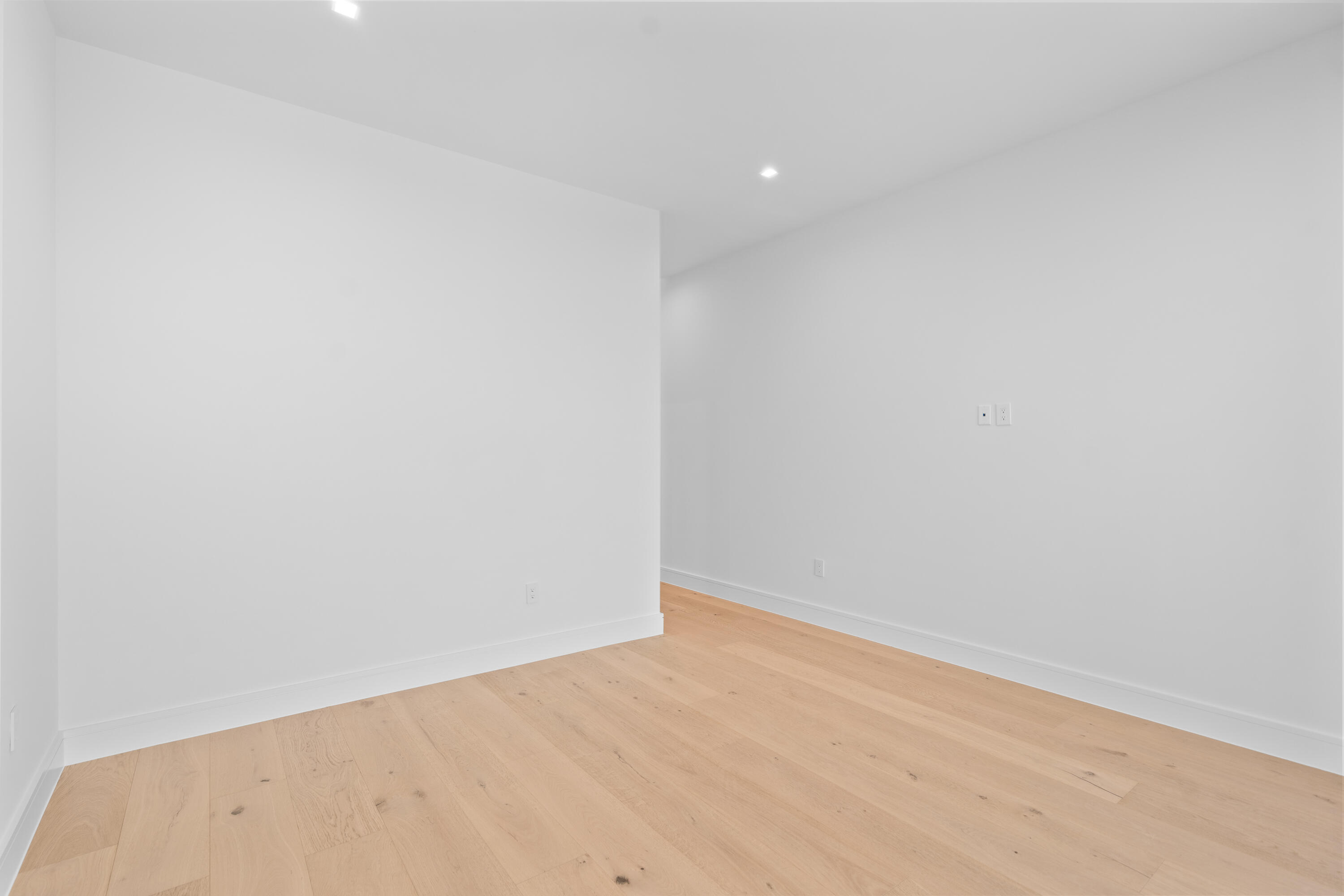 16 Seaside Avenue