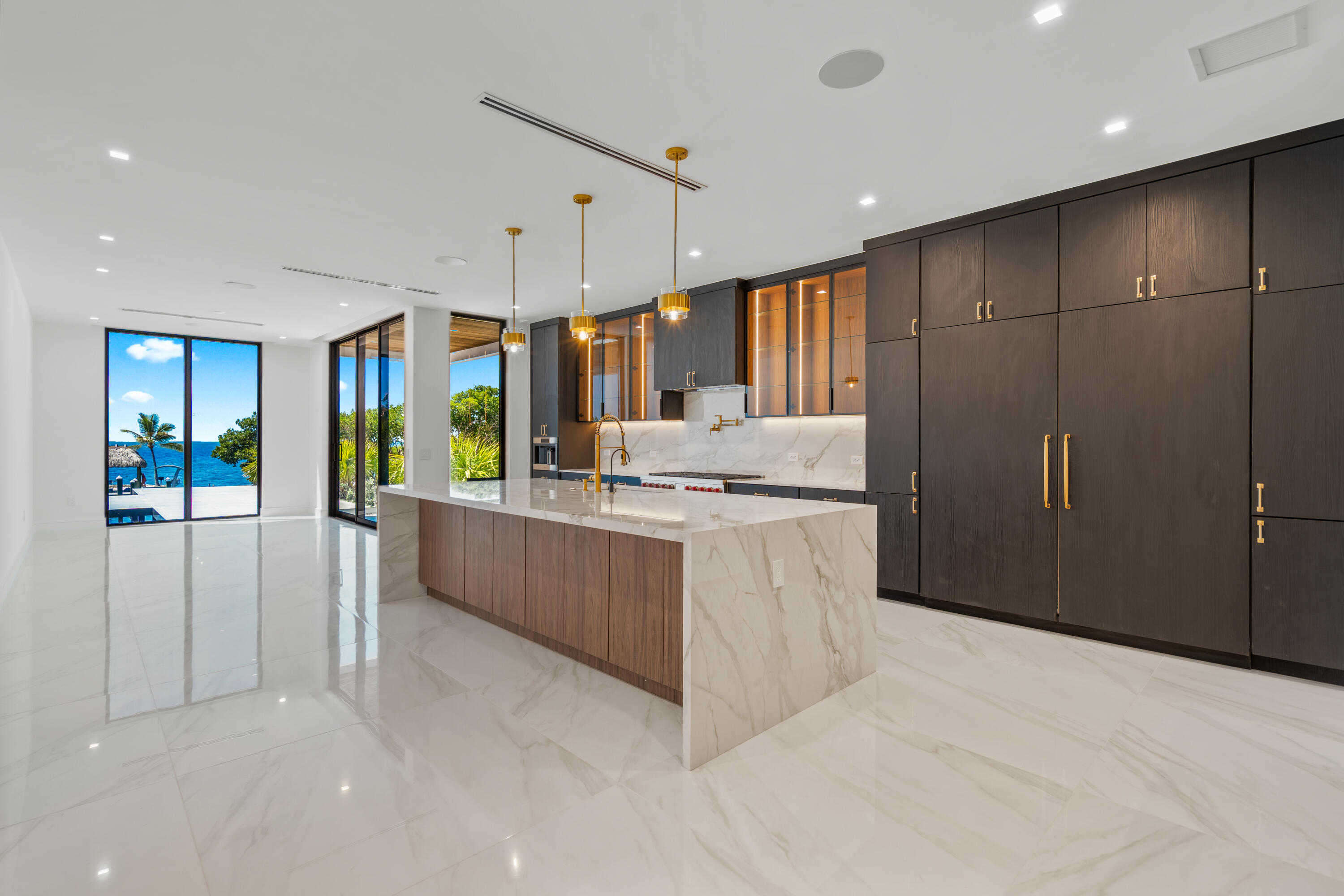16 Seaside Avenue