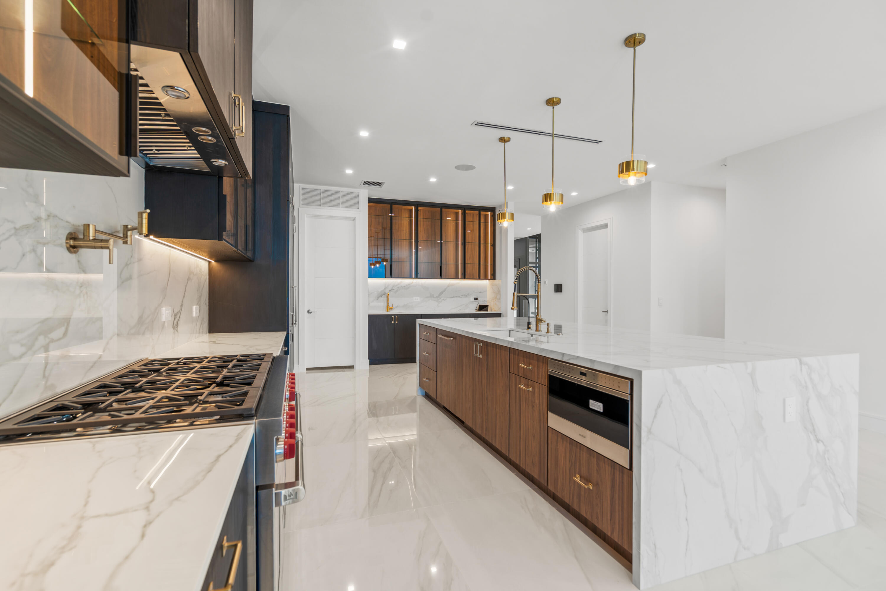 16 Seaside Avenue