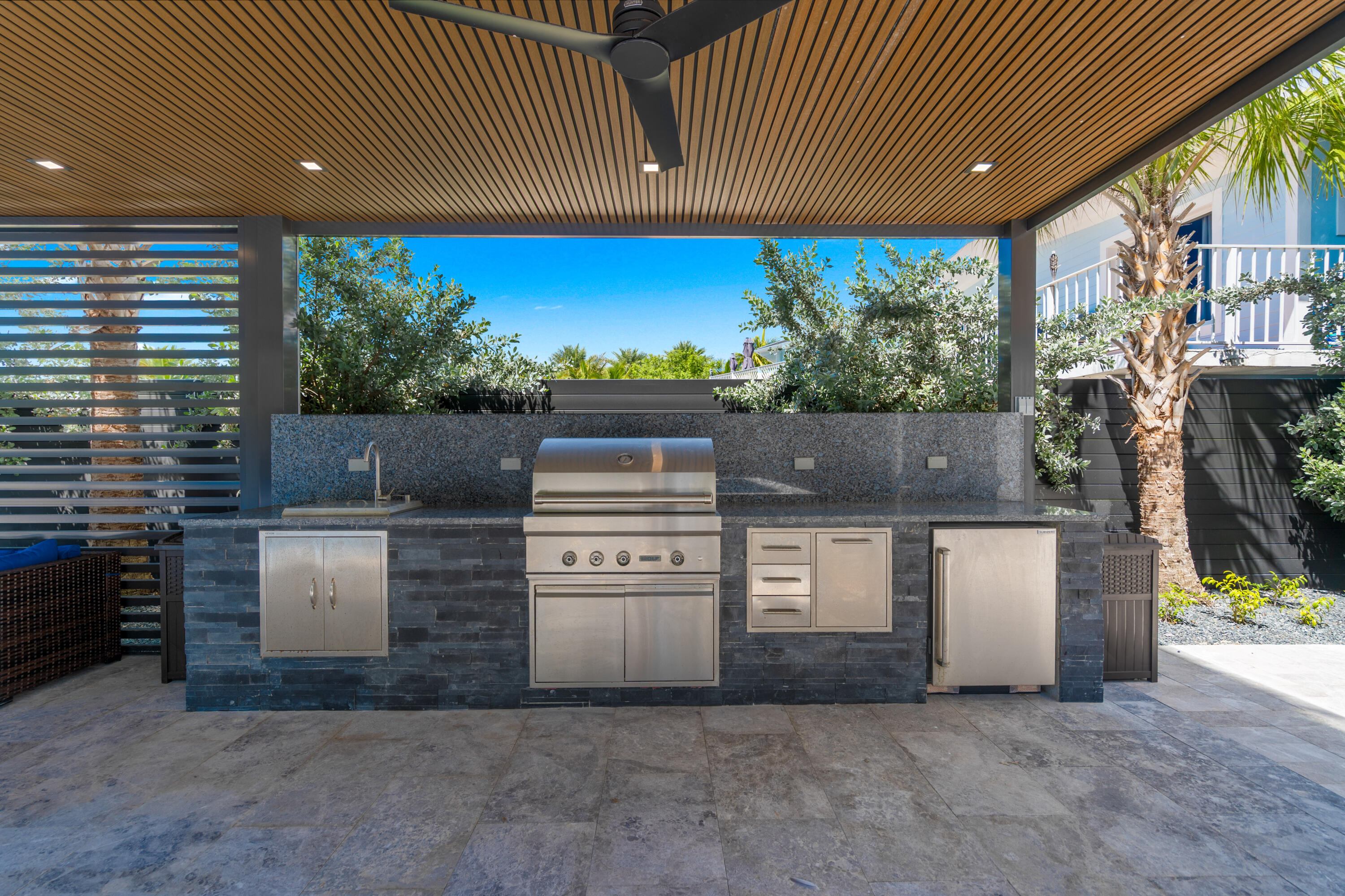 16 Seaside Avenue