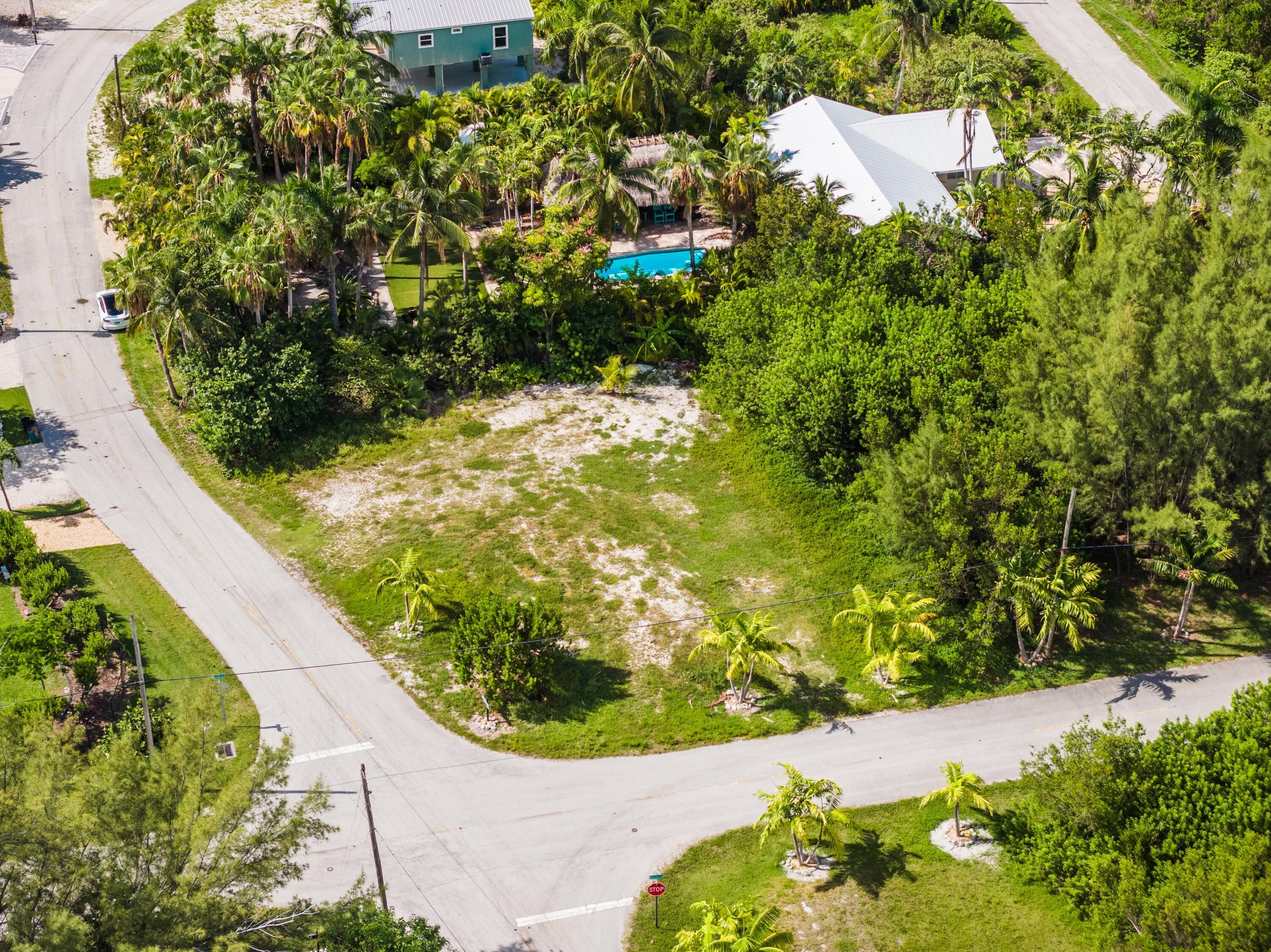 101 S Bahama Drive