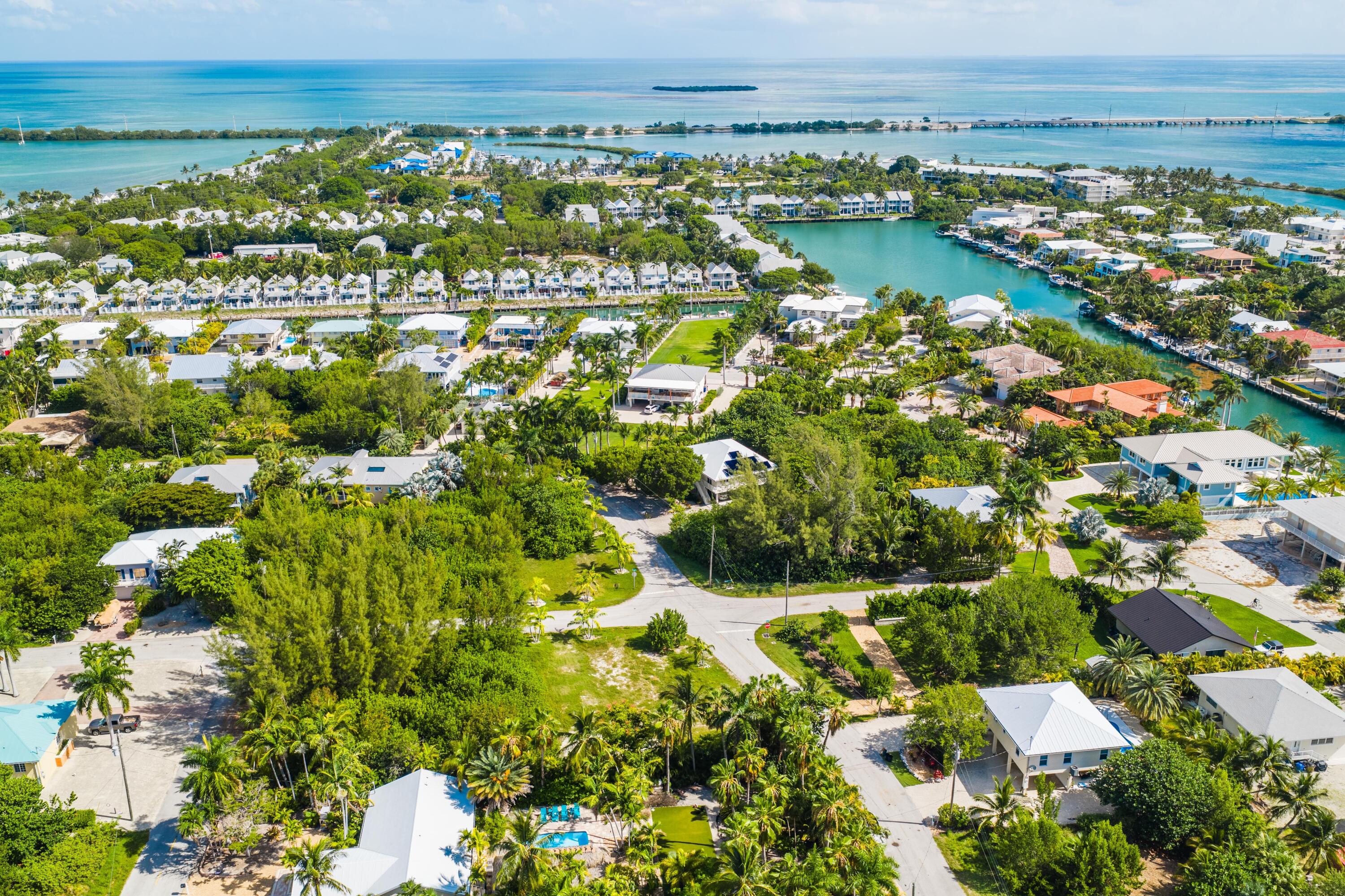 101 S Bahama Drive