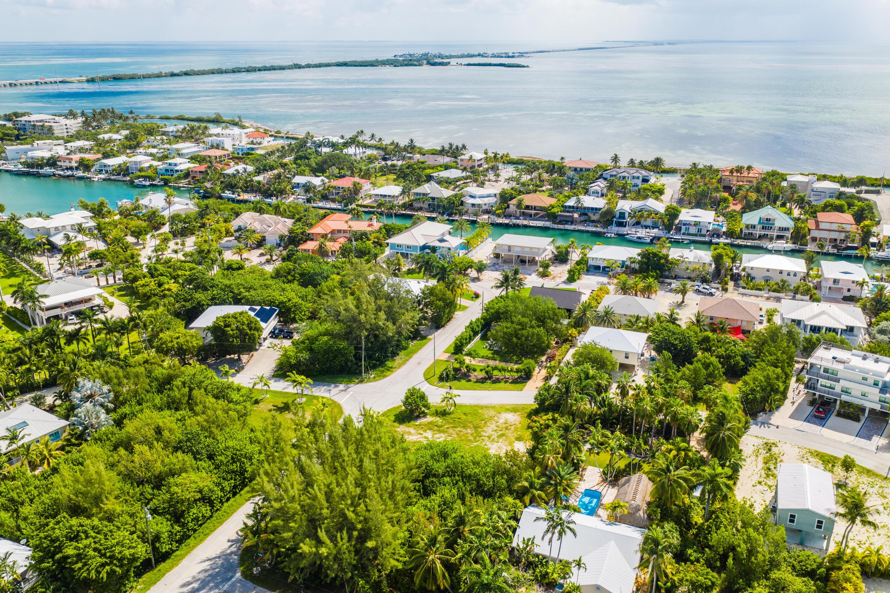 101 S Bahama Drive