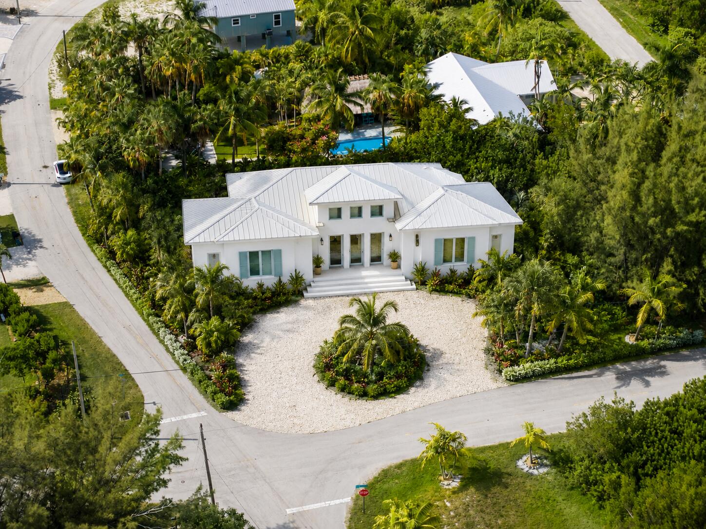101 S Bahama Drive