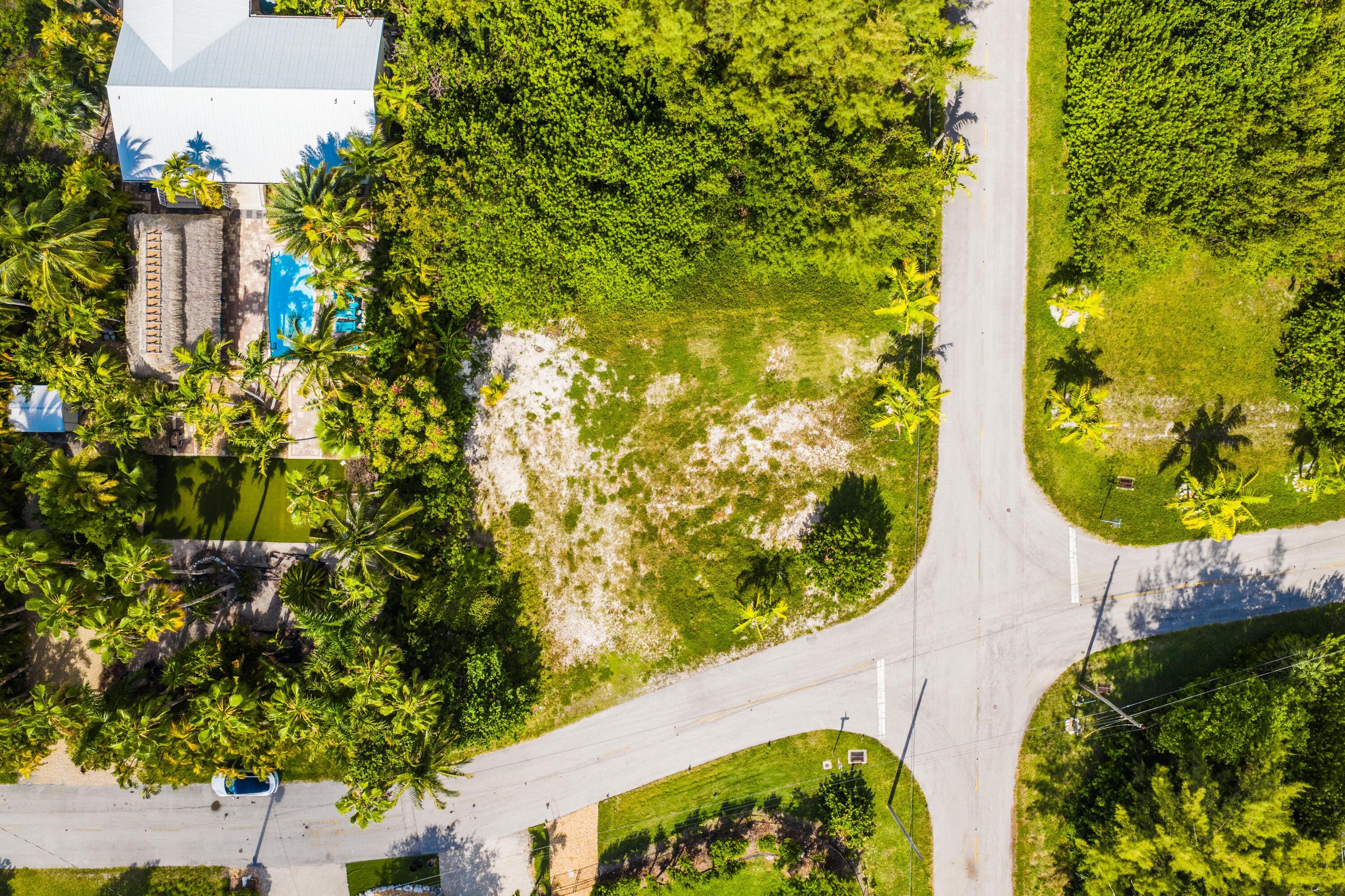 101 S Bahama Drive