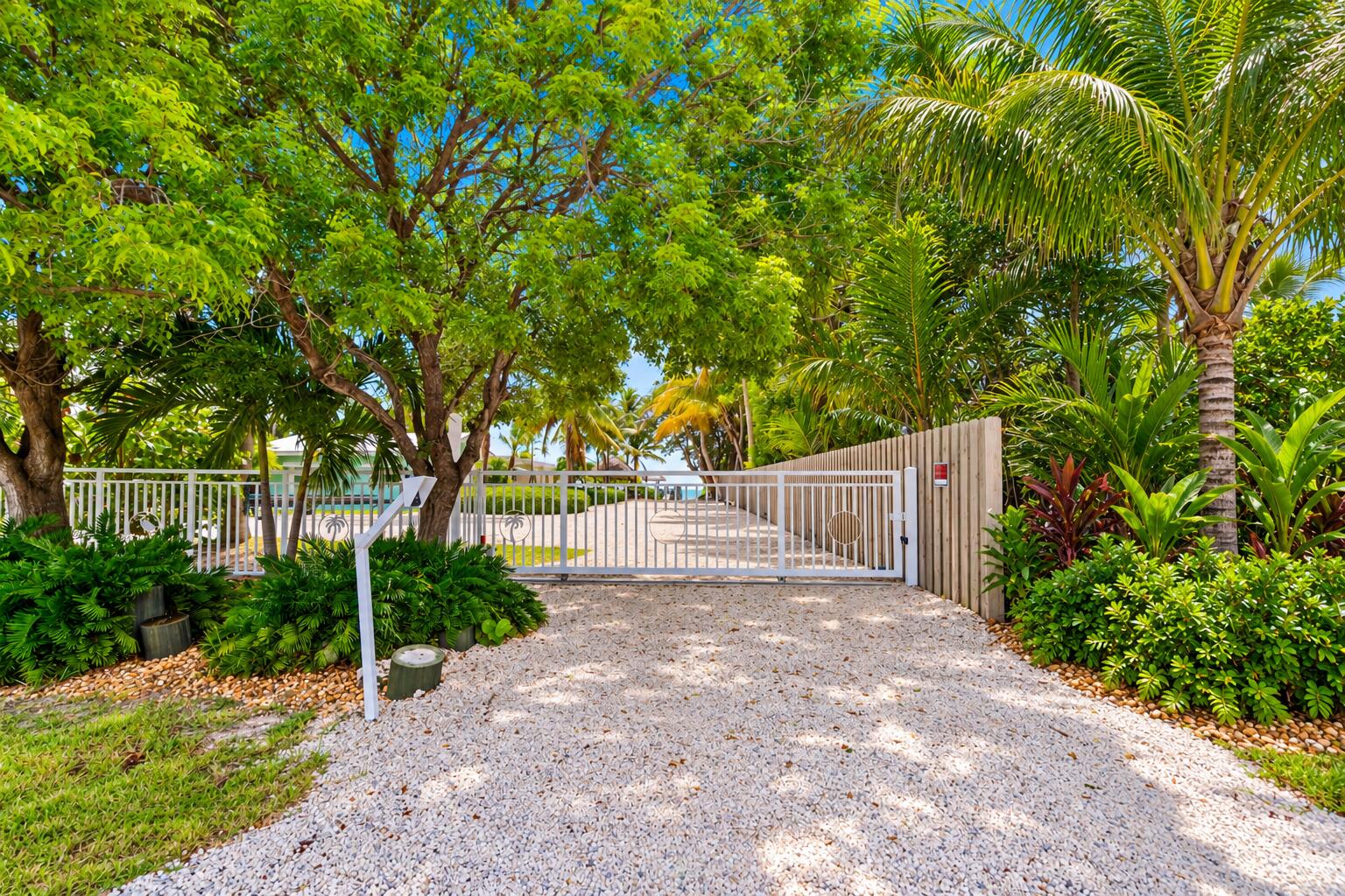 75433 Overseas Highway