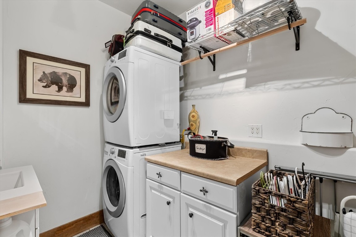 59335 Cripple Creek COURT