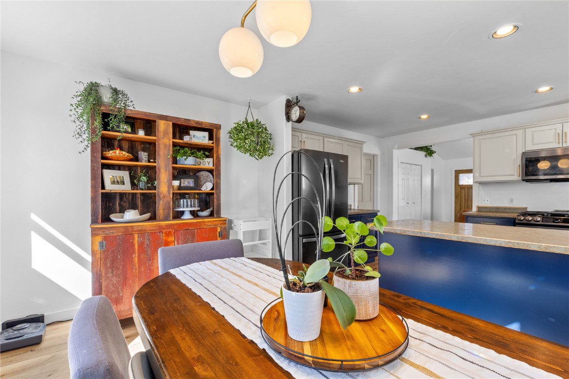348 Honeysuckle DRIVE