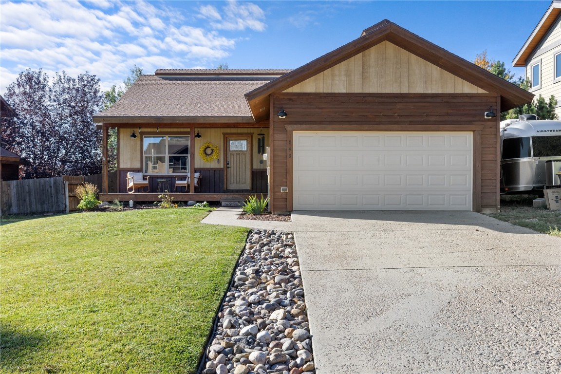 348 Honeysuckle DRIVE