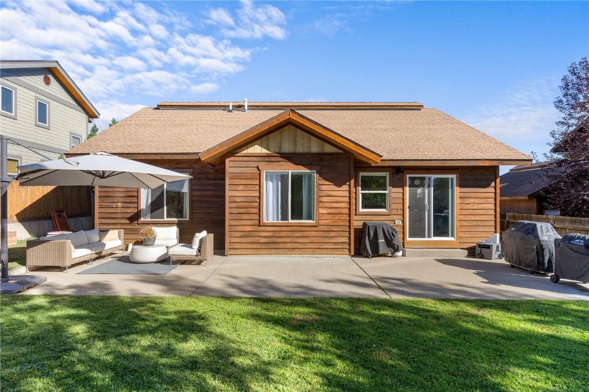 348 Honeysuckle DRIVE