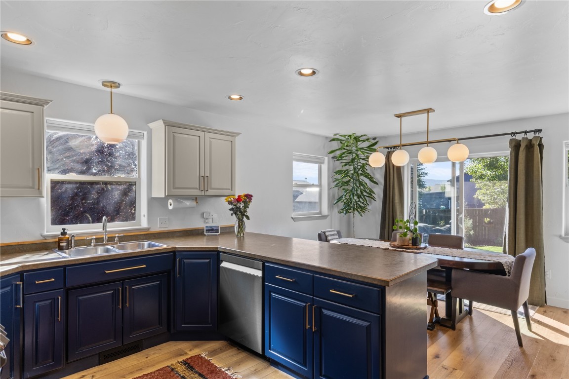 348 Honeysuckle DRIVE