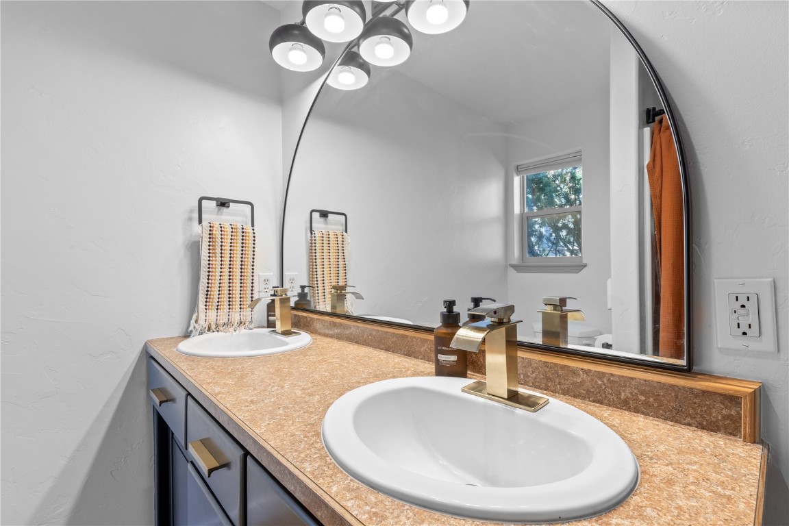 348 Honeysuckle DRIVE