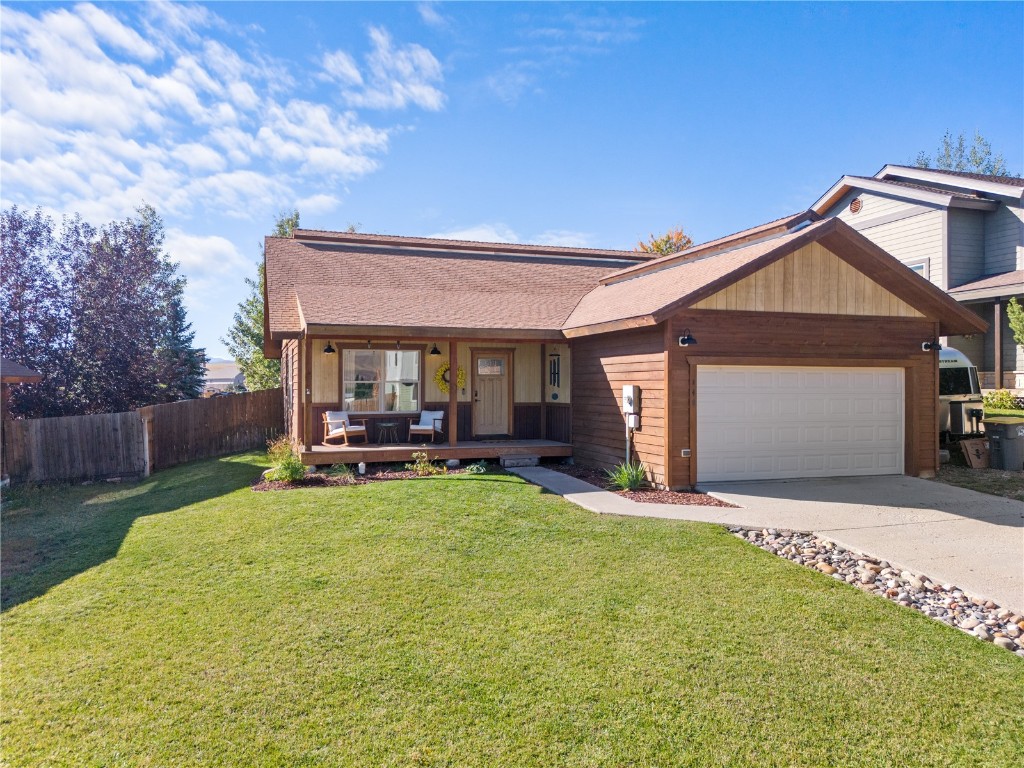 348 Honeysuckle DRIVE