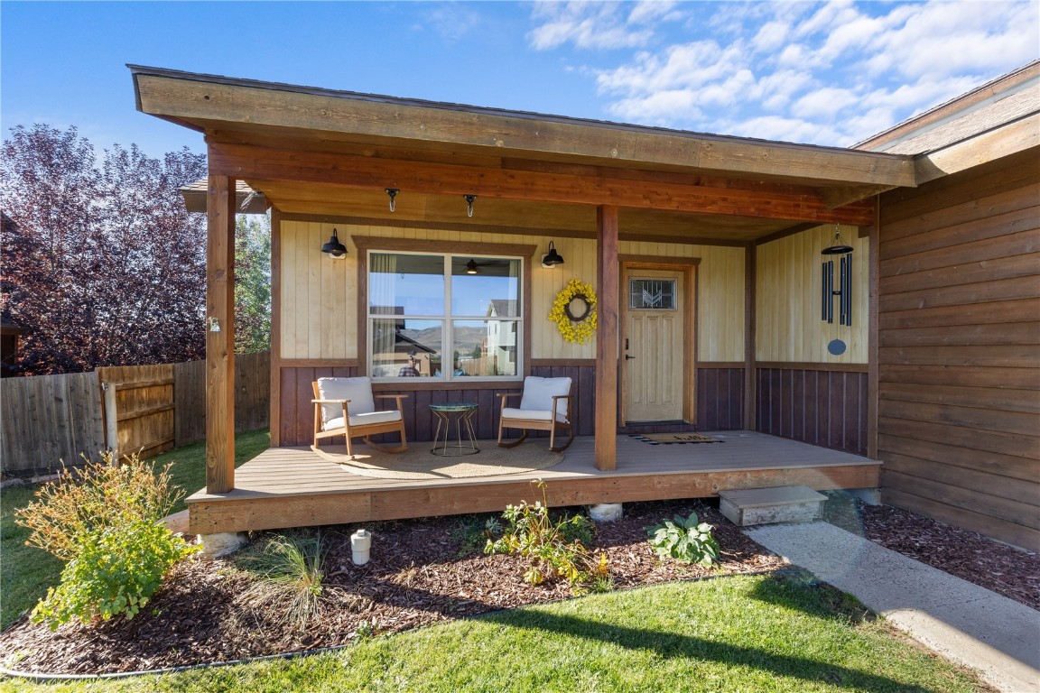 348 Honeysuckle DRIVE