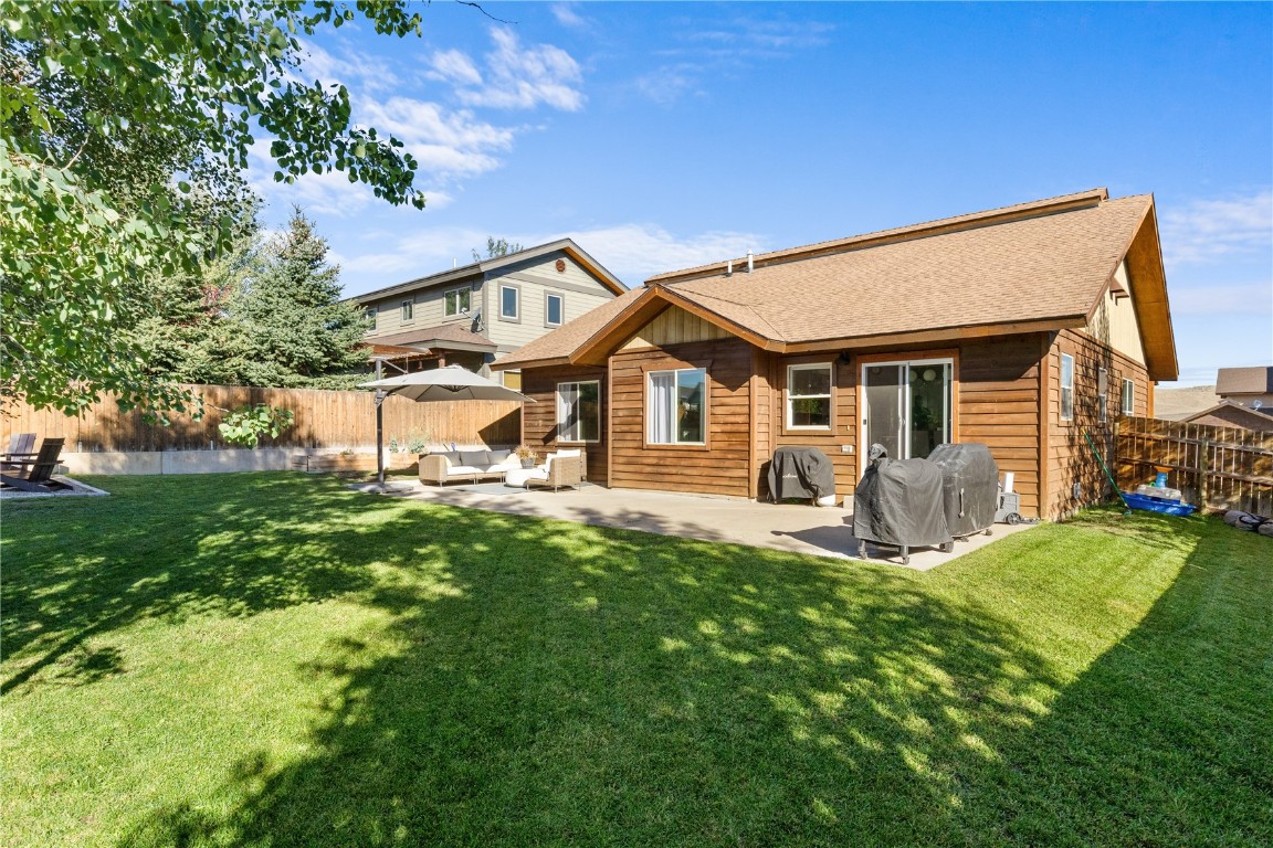 348 Honeysuckle DRIVE