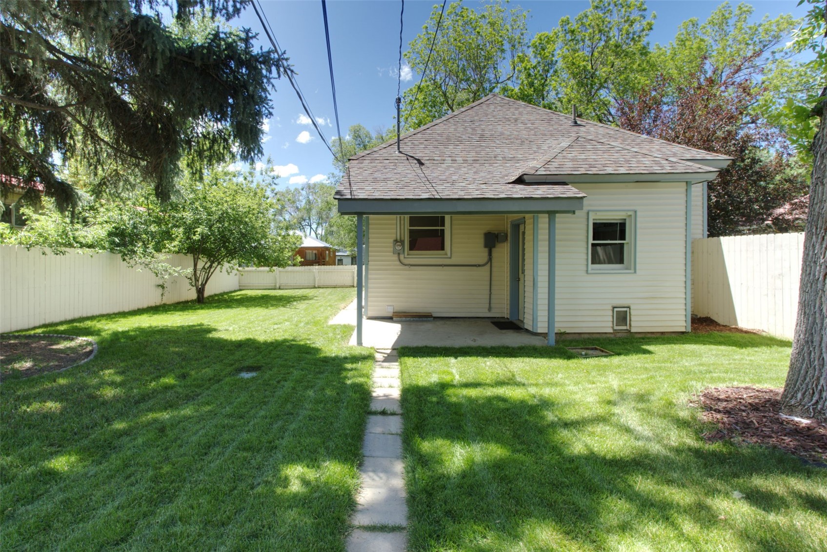 573 Taylor STREET