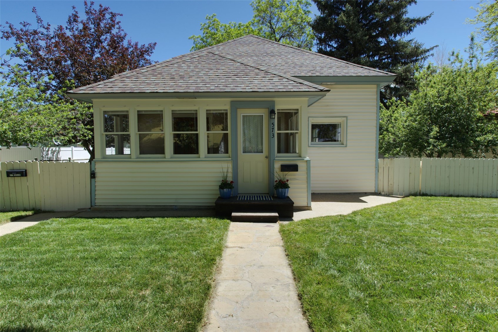 573 Taylor STREET