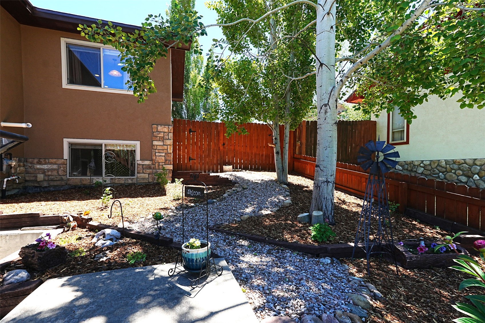135 Harvest DRIVE